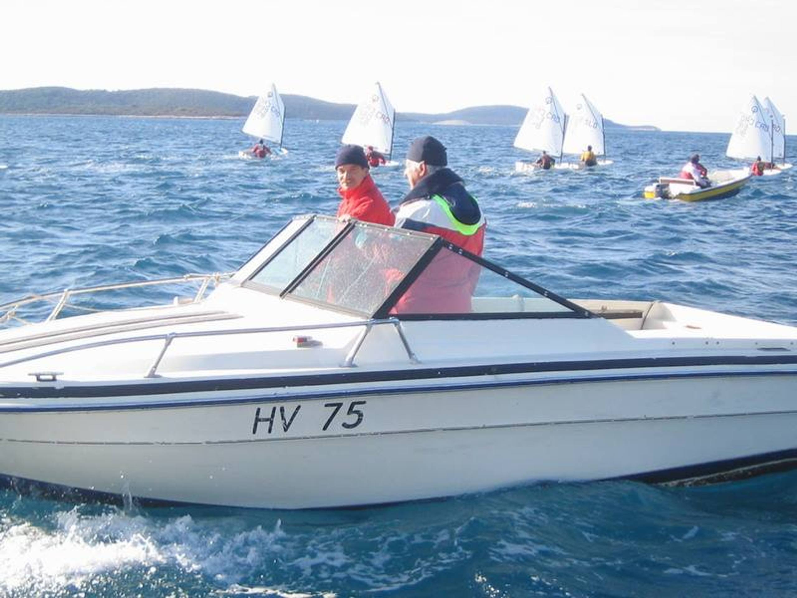 28. Međunarodna novogodišnja regata, Hvar, prosinac 2004. — fotografija 43 od 105