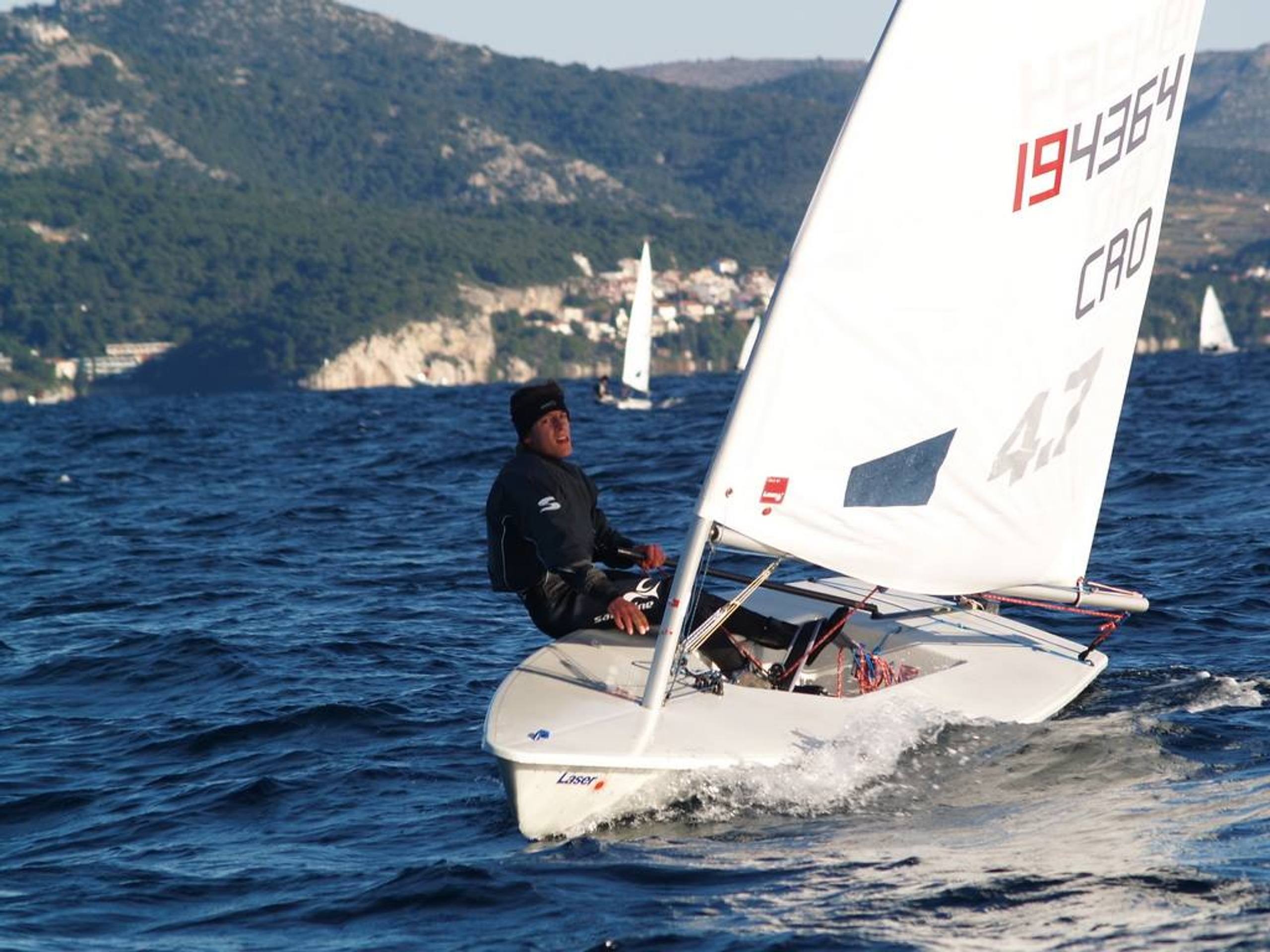 34. Međunarodna novogodišnja regata — K&B, Hvar, prosinac 2010. — fotografija 9 od 50
