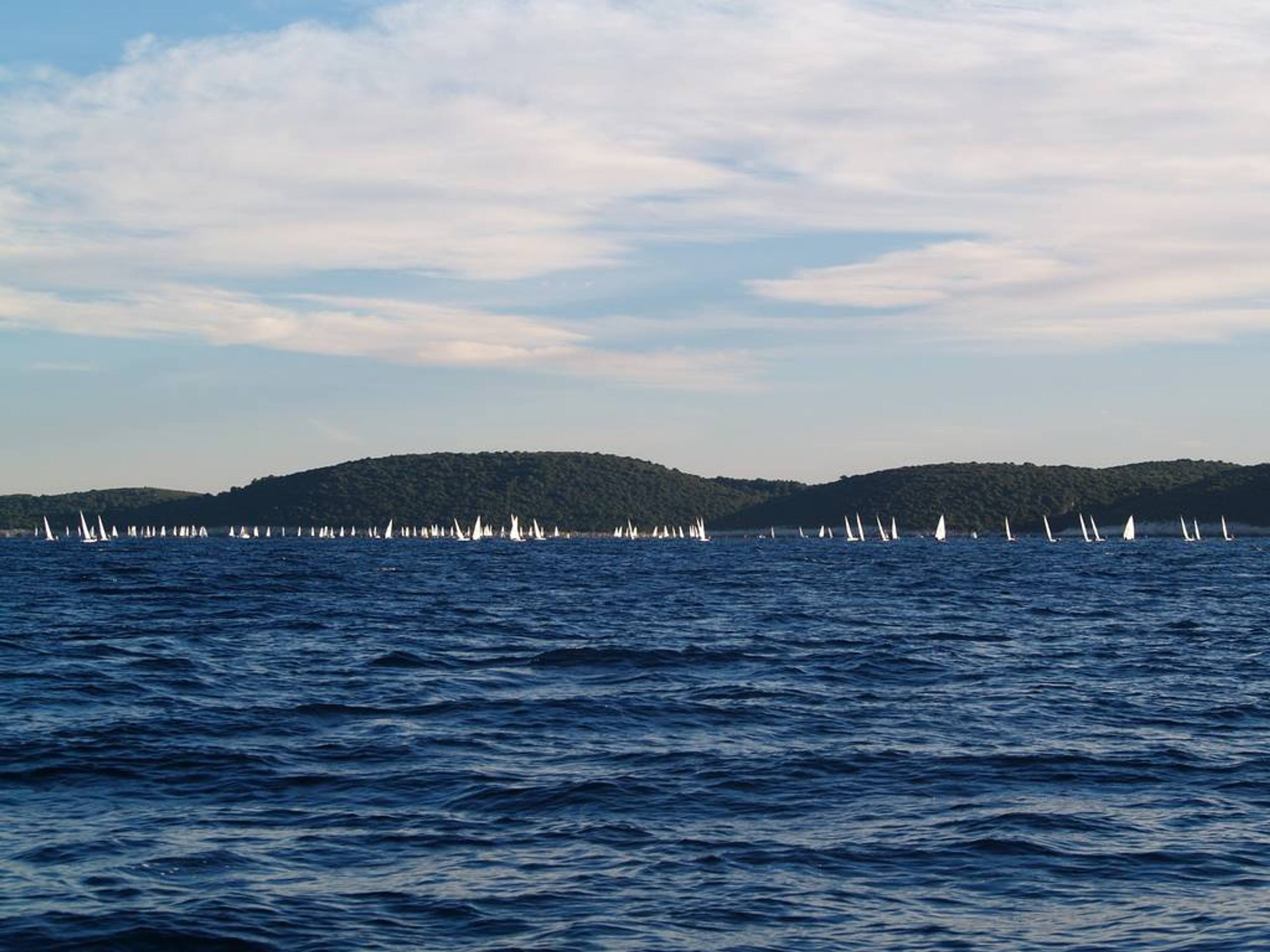 34. Međunarodna novogodišnja regata — K&B, Hvar, prosinac 2010. — fotografija 25 od 50