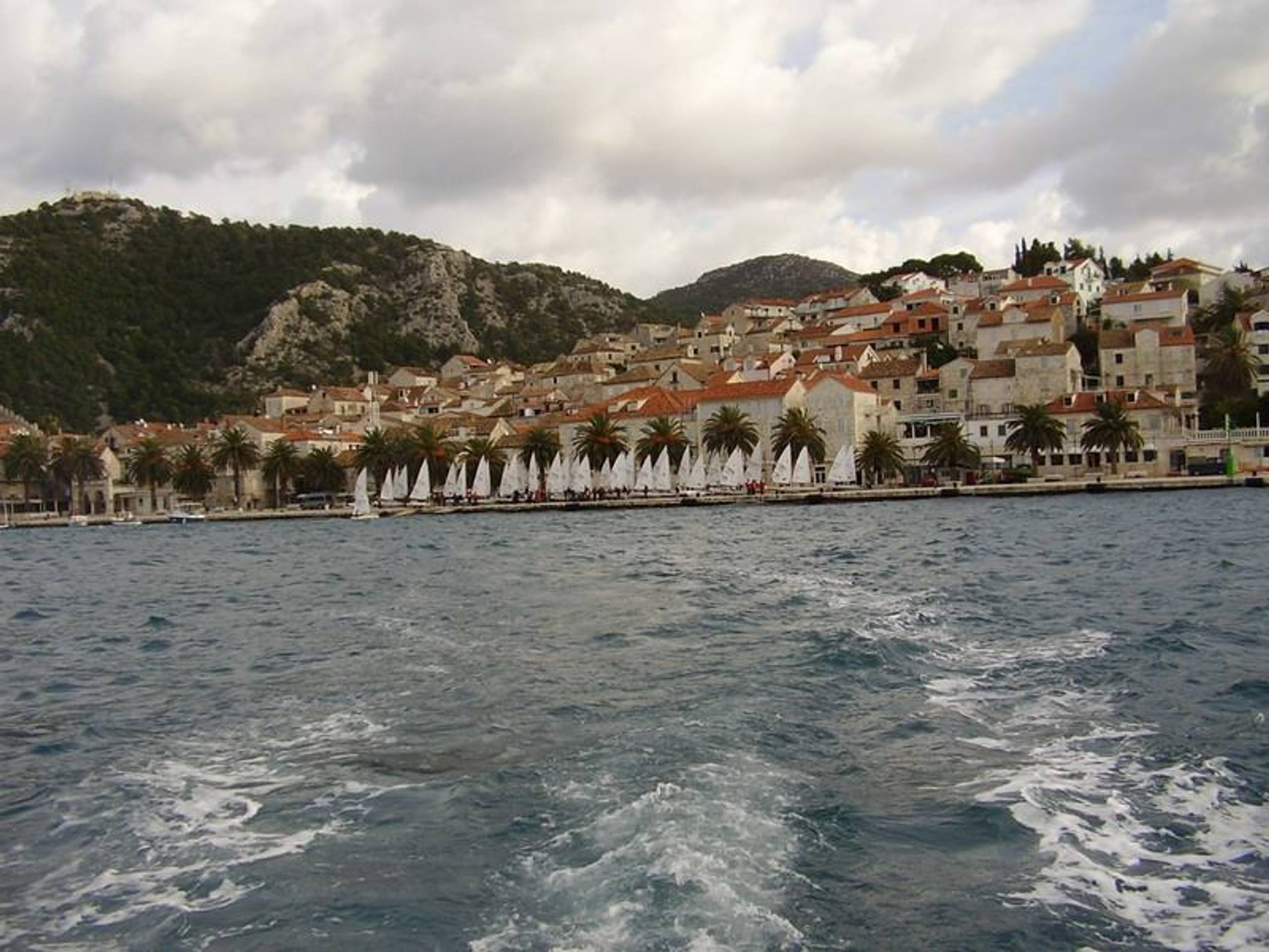 29. Međunarodna novogodišnja regata, Hvar, prosinac 2005. — fotografija 76 od 100