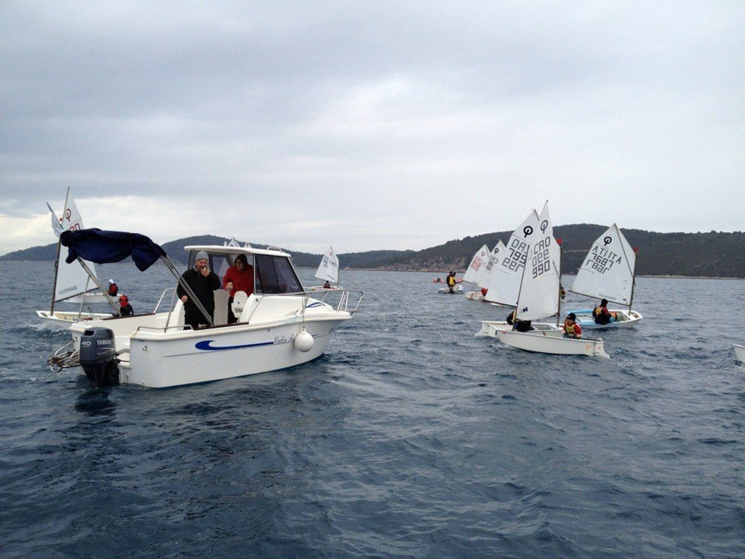 35. Međunarodna novogodišnja regata, Hvar, prosinac 2011. — fotografija 18 od 50