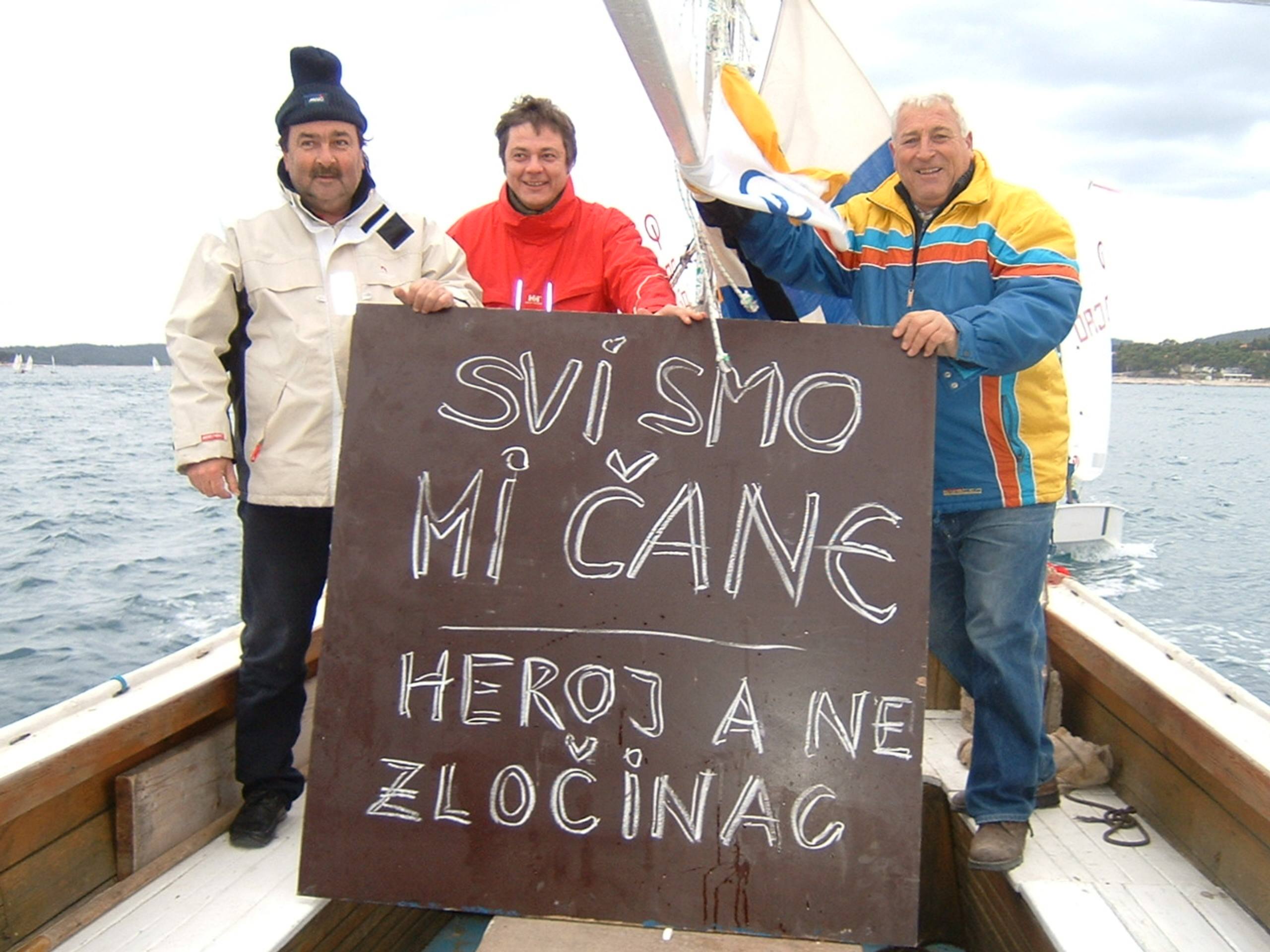 28. međunarodna novogodišnja regata, Hvar, 31. 12. 2004.