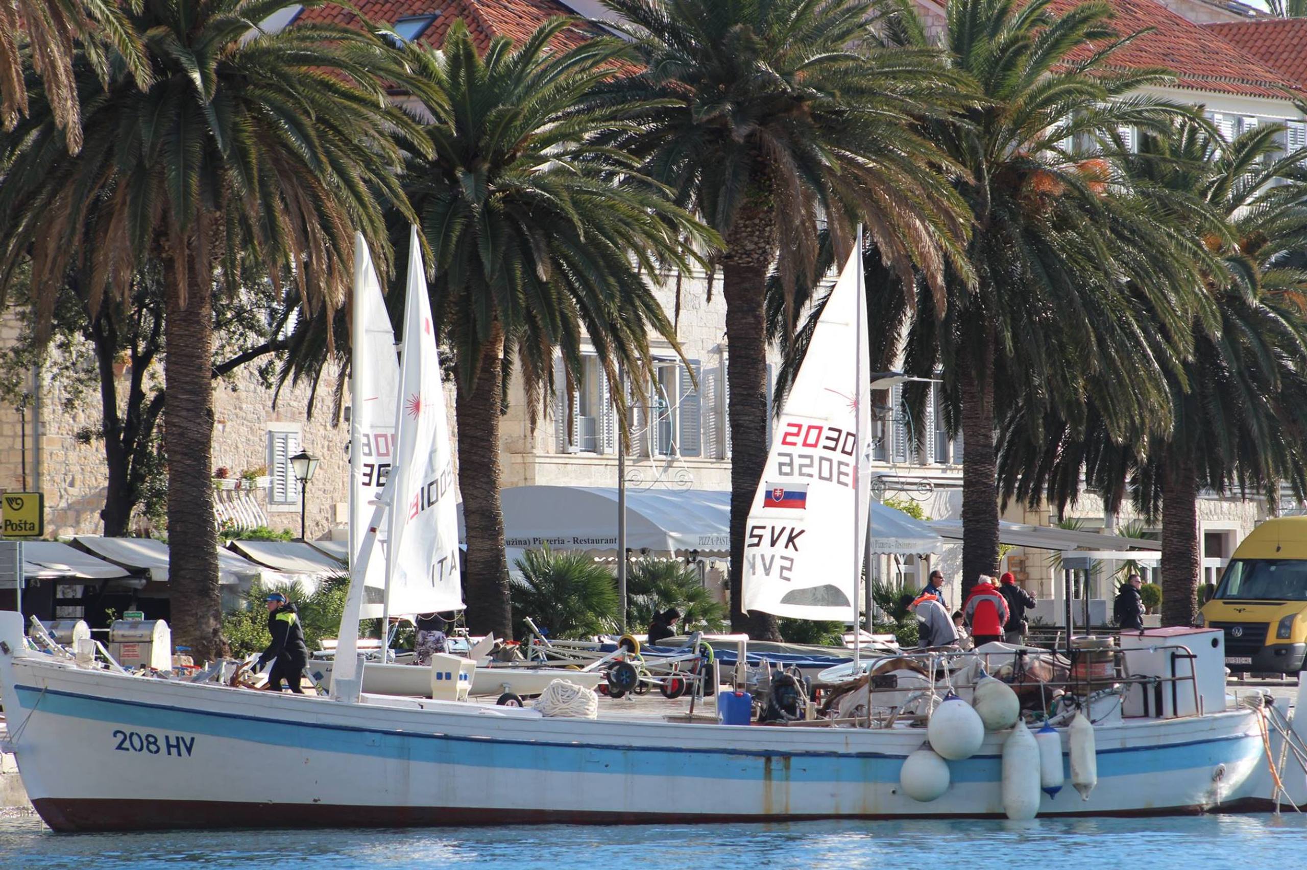 41. Međunarodna novogodišnja regata, Hvar, prosinac 2017. — fotografija 26 od 100