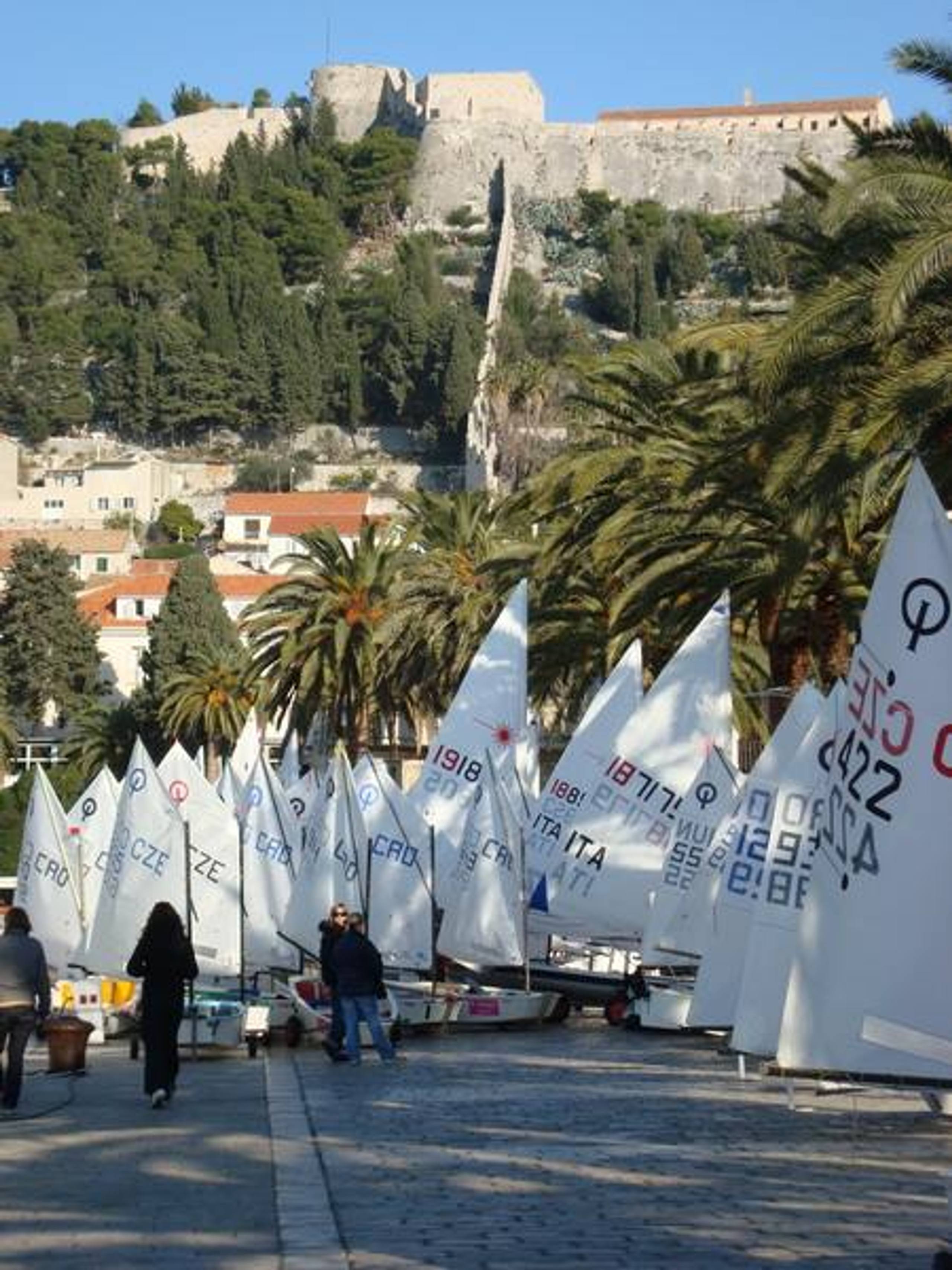 32. Međunarodna novogodišnja regata, Hvar, prosinac 2008. — fotografija 5 od 68