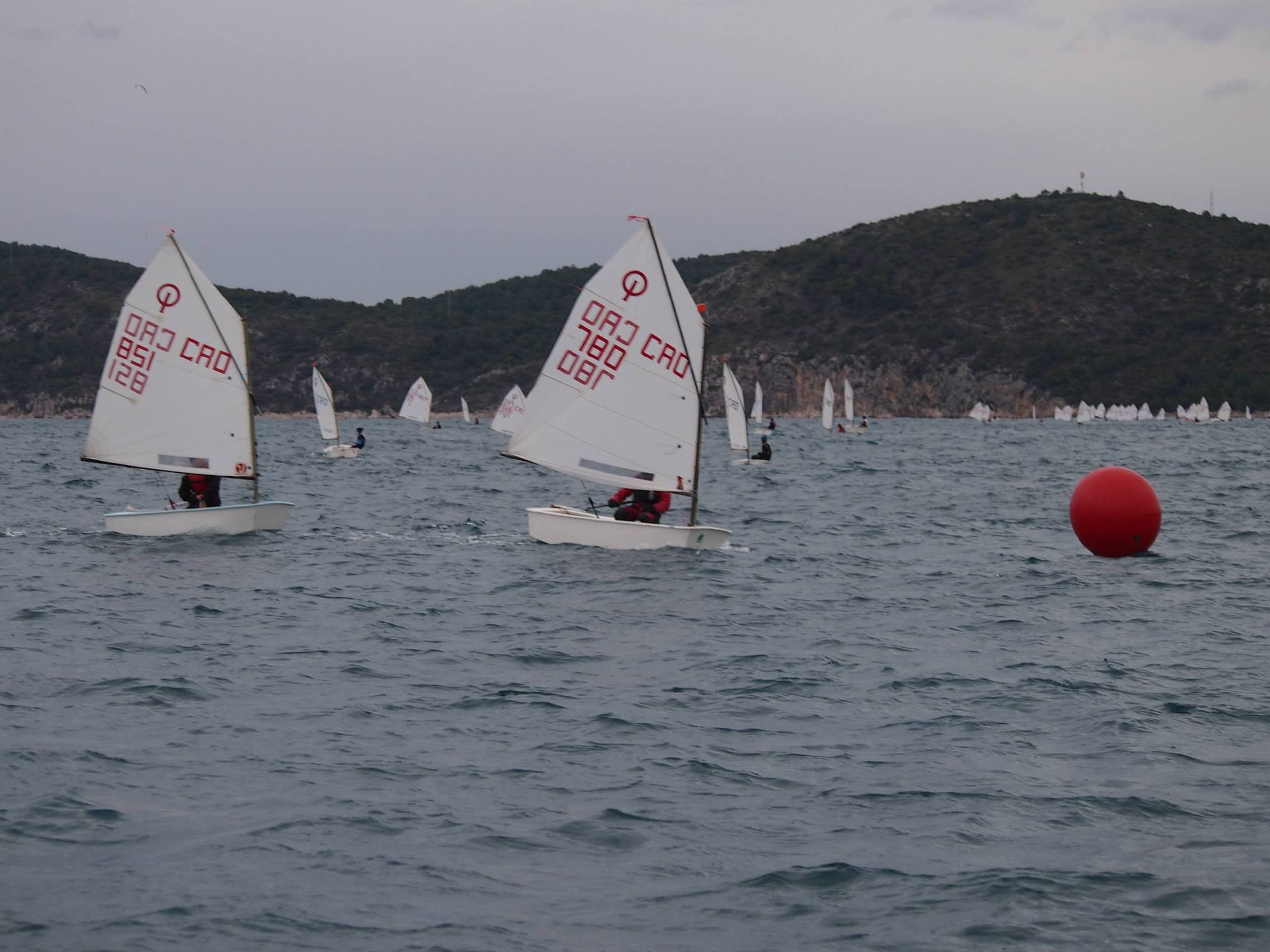 38. Međunarodna novogodišnja regata — Optimist, Hvar, prosinac 2014. — fotografija 28 od 57 (foto: Viktorija Nižetić)