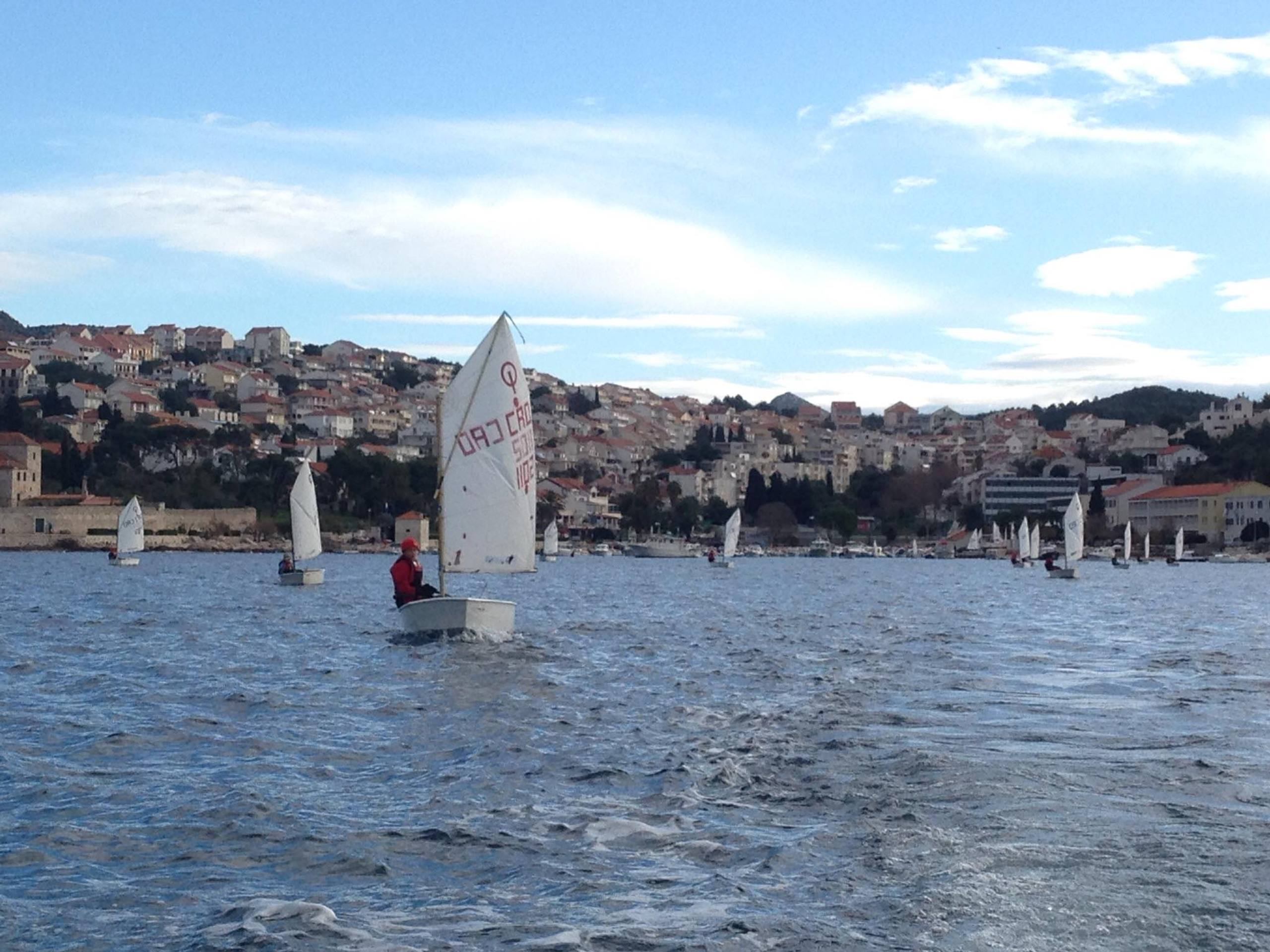 41. Međunarodna novogodišnja regata, Hvar, prosinac 2017. — fotografija 22 od 100