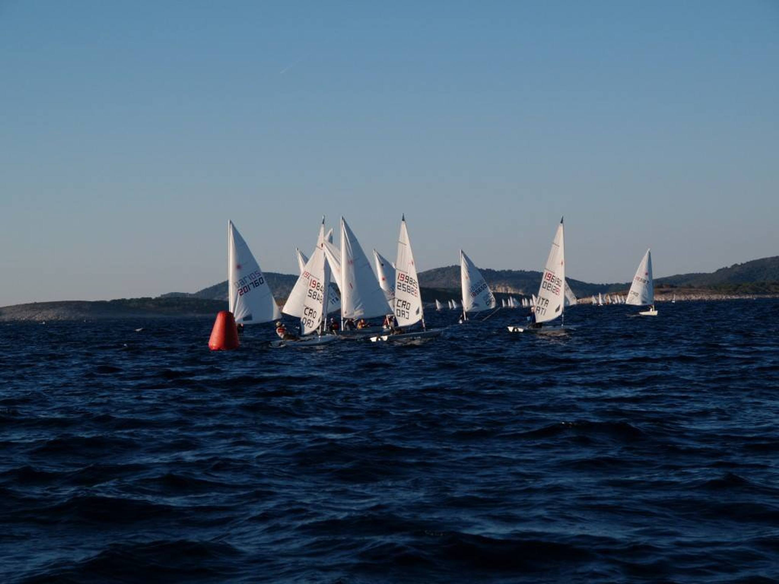 36. Međunarodna novogodišnja regata — Laser, Hvar, prosinac 2012. — fotografija 75 od 77