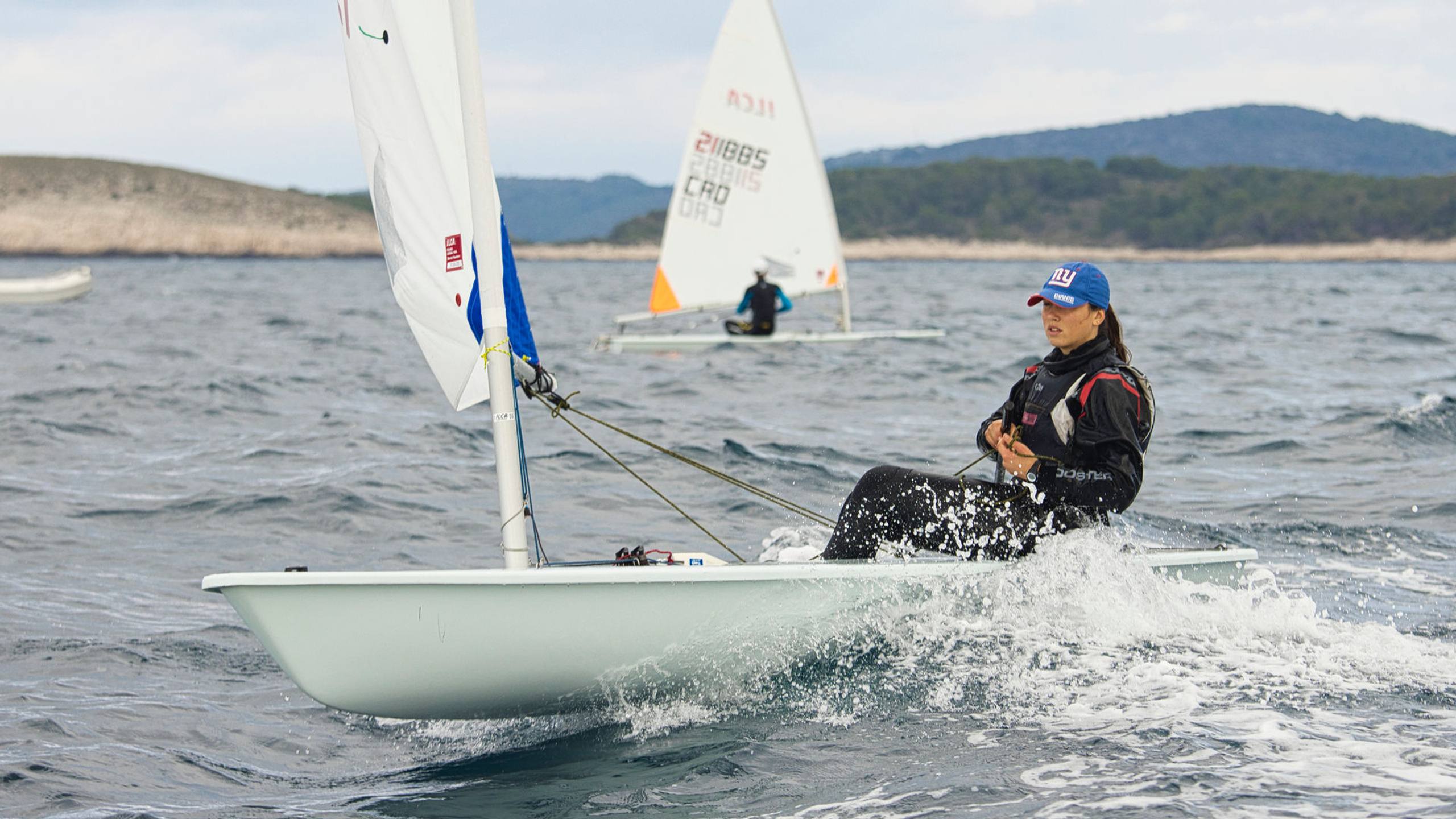 45. Međunarodna novogodišnja regata, Hvar, prosinac 2022. — fotografija 21 od 100