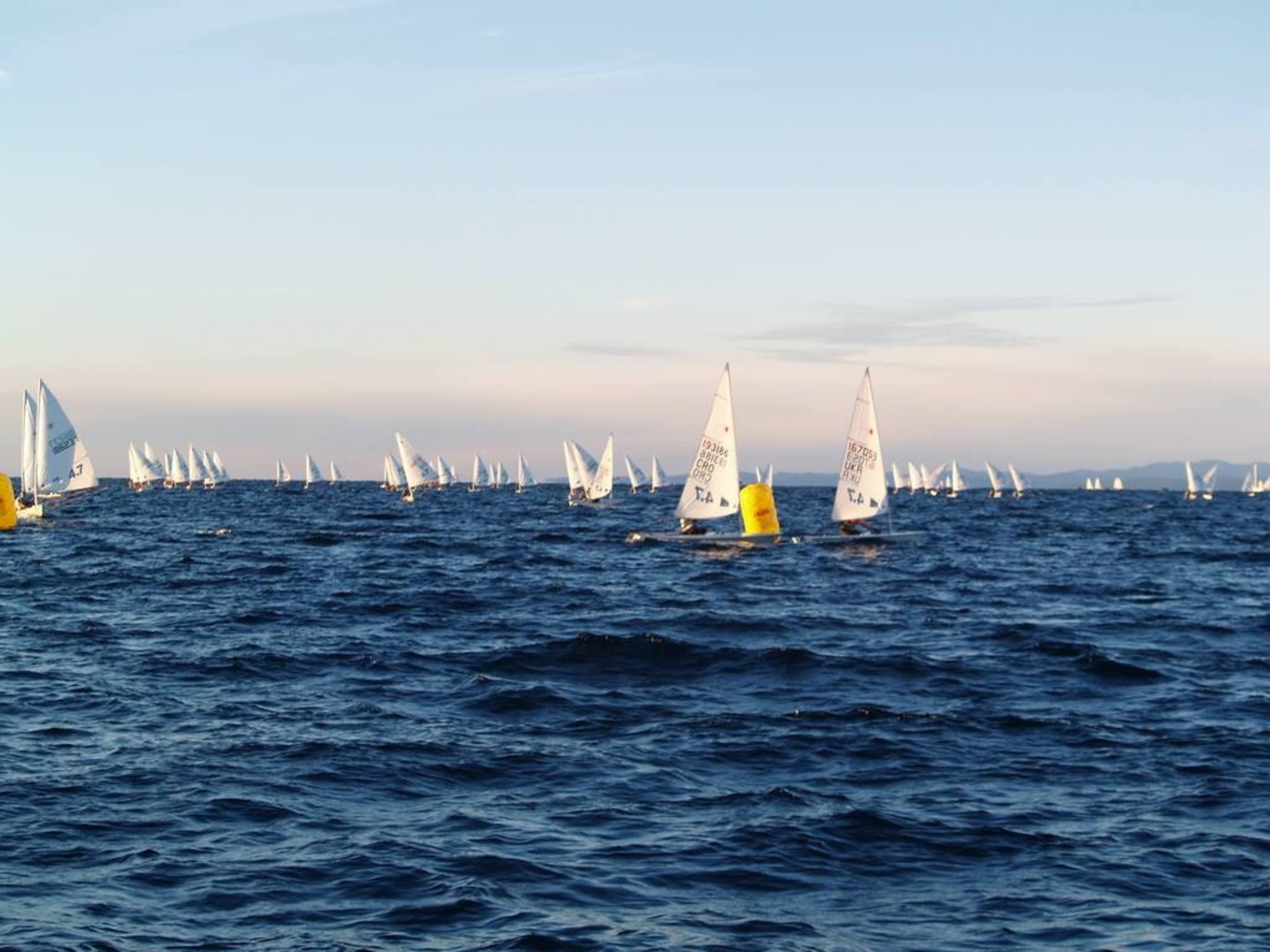 34. Međunarodna novogodišnja regata — K&B, Hvar, prosinac 2010. — fotografija 37 od 50