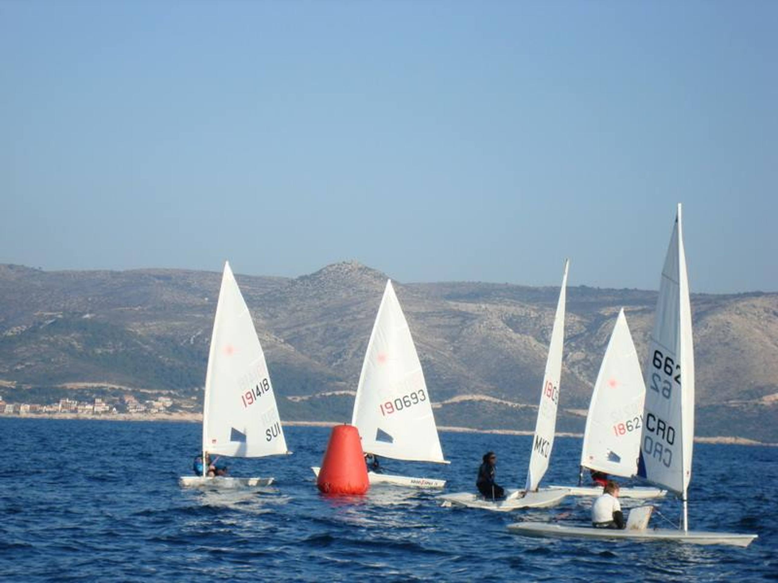 32. Međunarodna novogodišnja regata, Hvar, prosinac 2008. — fotografija 33 od 68