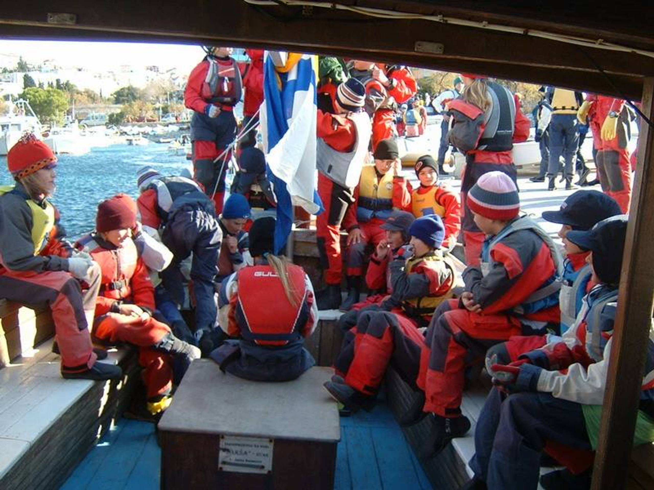 28. Međunarodna novogodišnja regata, Hvar, prosinac 2004. — fotografija 69 od 105