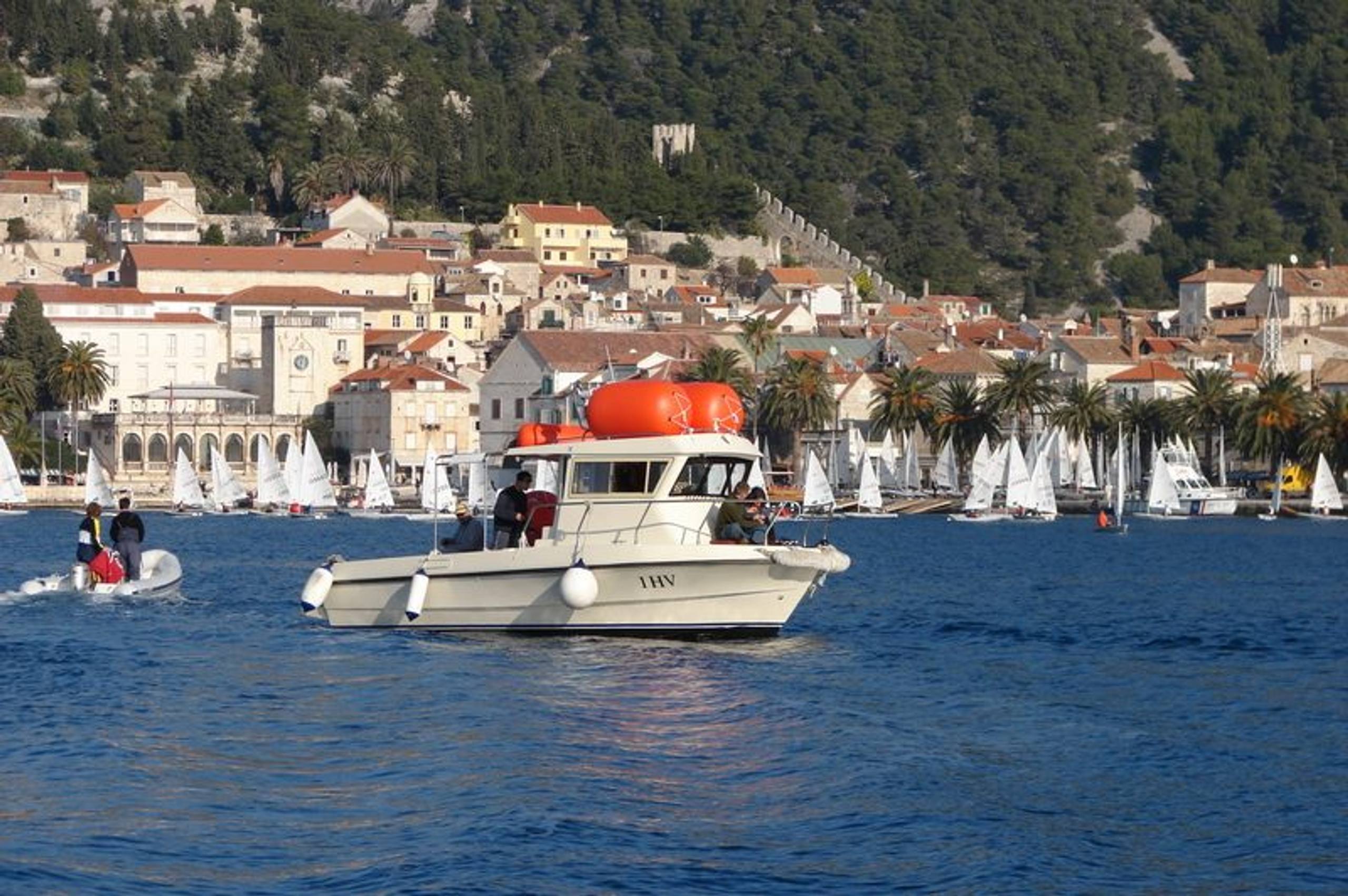 31. Međunarodna novogodišnja regata, Hvar, prosinac 2007. — fotografija 10 od 79