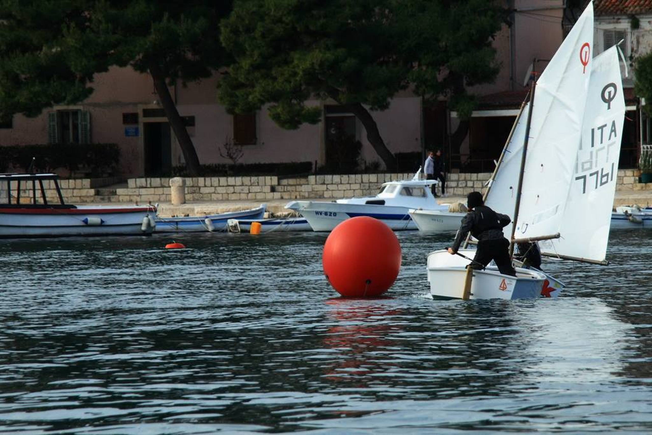 34. Međunarodna novogodišnja regata — Cucin, Hvar, prosinac 2010. — fotografija 62 od 78