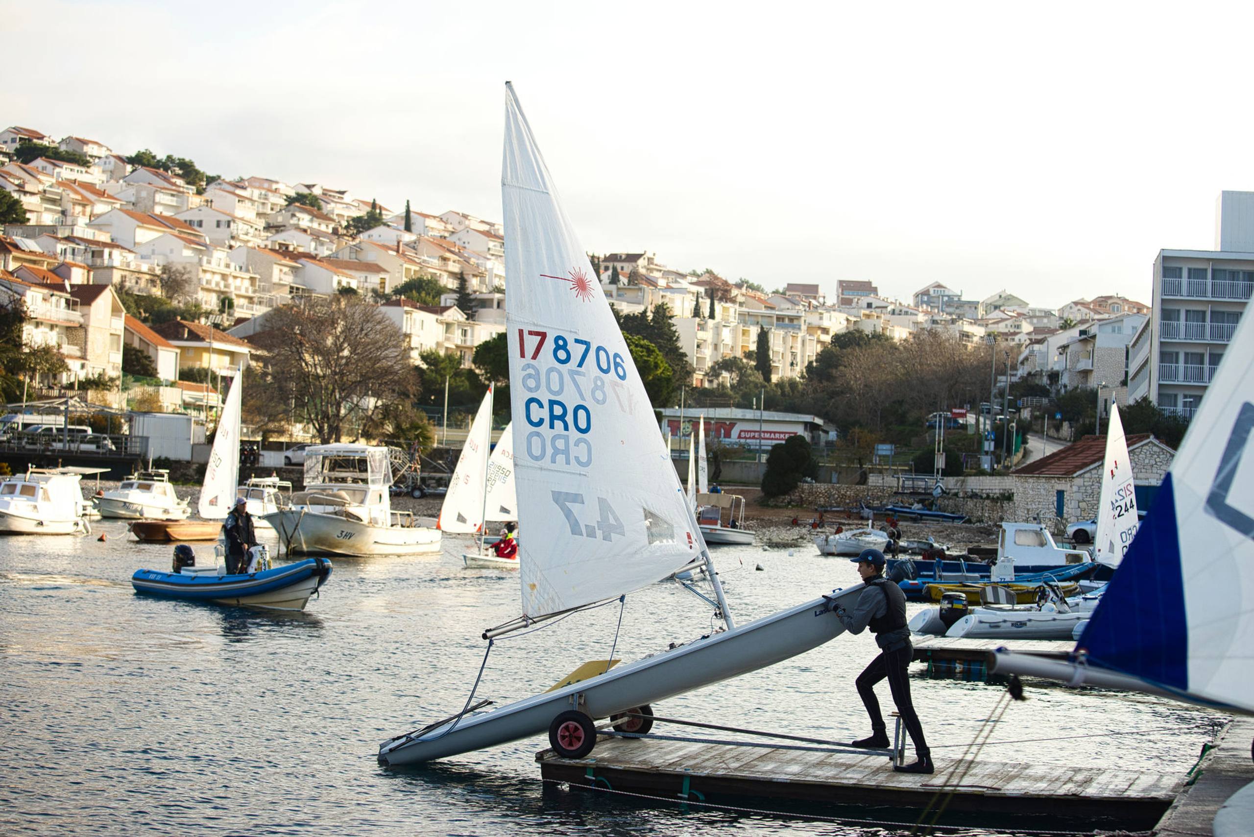 45. Međunarodna novogodišnja regata, Hvar, prosinac 2022. — fotografija 11 od 100