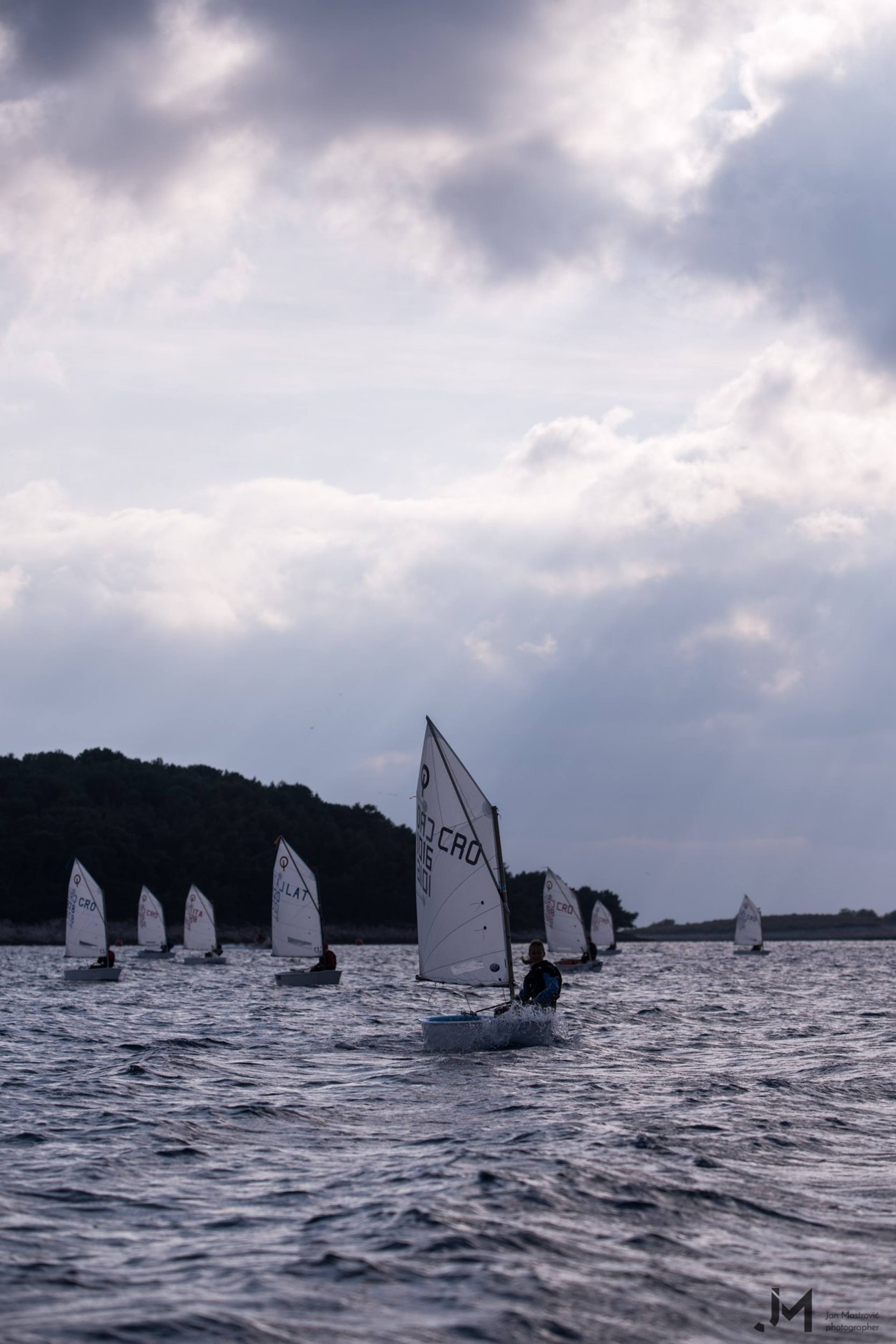 42. Međunarodna novogodišnja regata, Hvar, prosinac 2018. — fotografija 63 od 100 (foto: Jan Mastrovic)