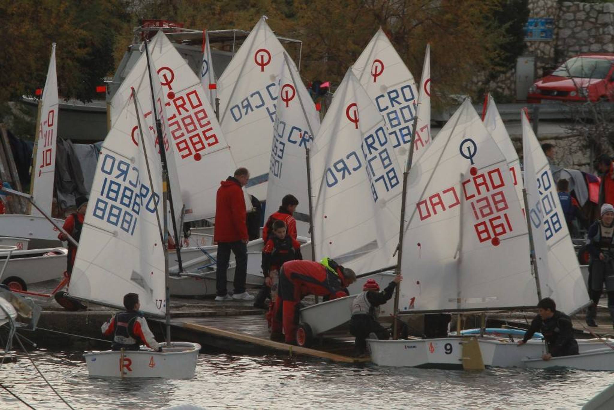 37. Međunarodna novogodišnja regata — Kragić, Hvar, prosinac 2013. — fotografija 77 od 100