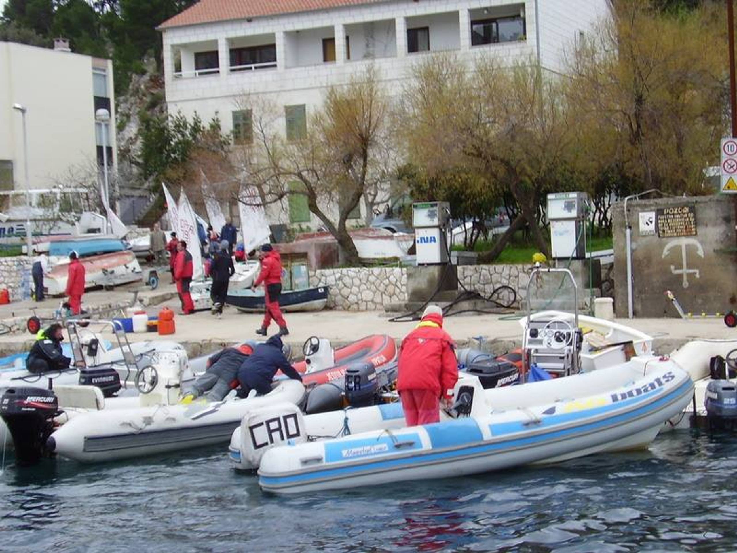 29. Međunarodna novogodišnja regata, Hvar, prosinac 2005. — fotografija 96 od 100