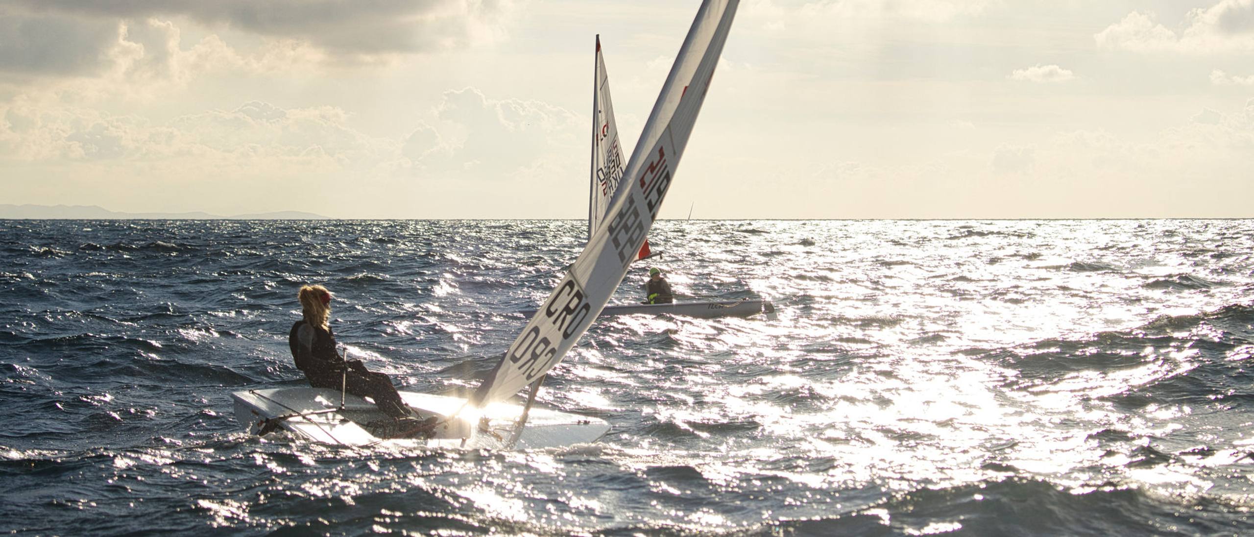 45. Međunarodna novogodišnja regata, Hvar, prosinac 2022. — fotografija 99 od 100