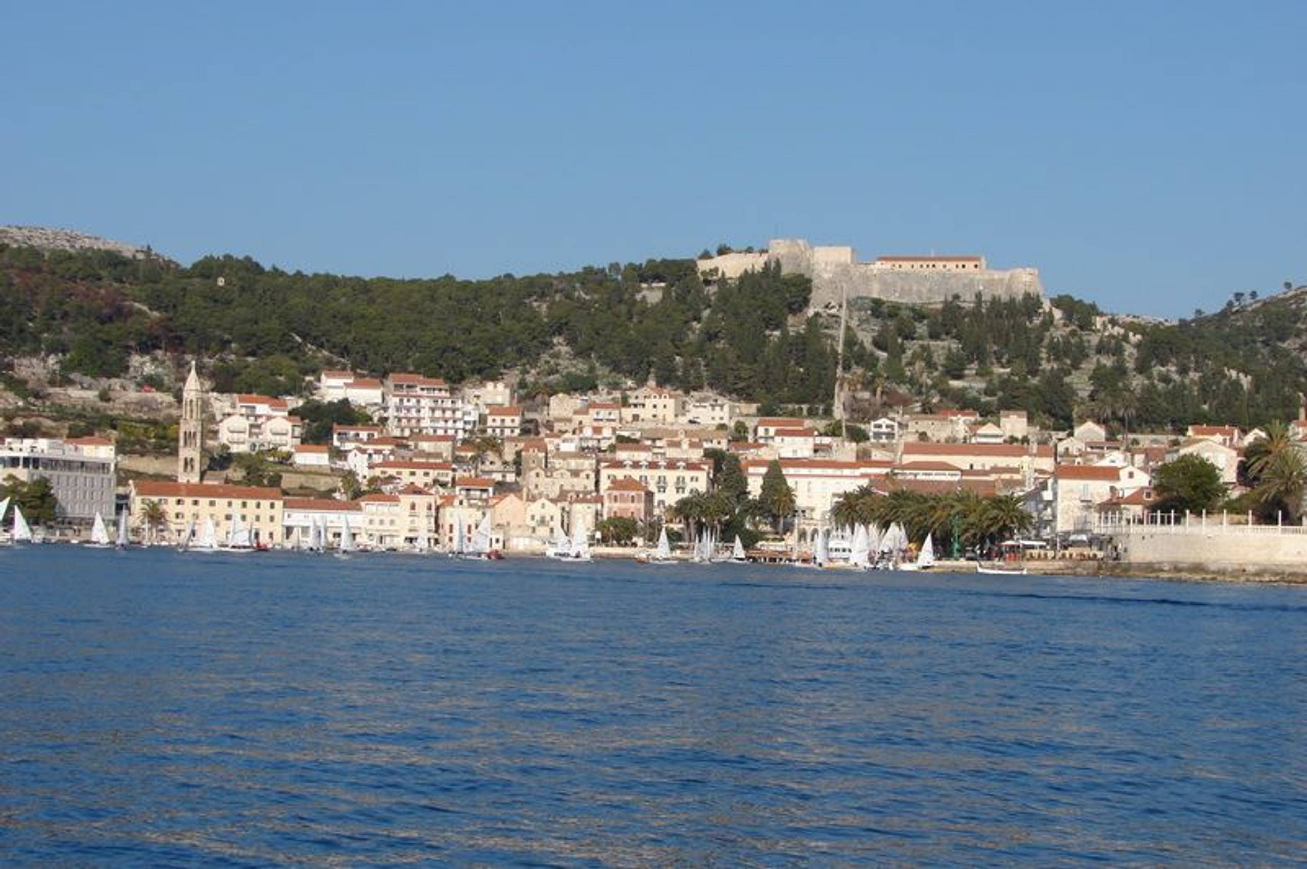 31. Međunarodna novogodišnja regata, Hvar, prosinac 2007. — fotografija 2 od 79