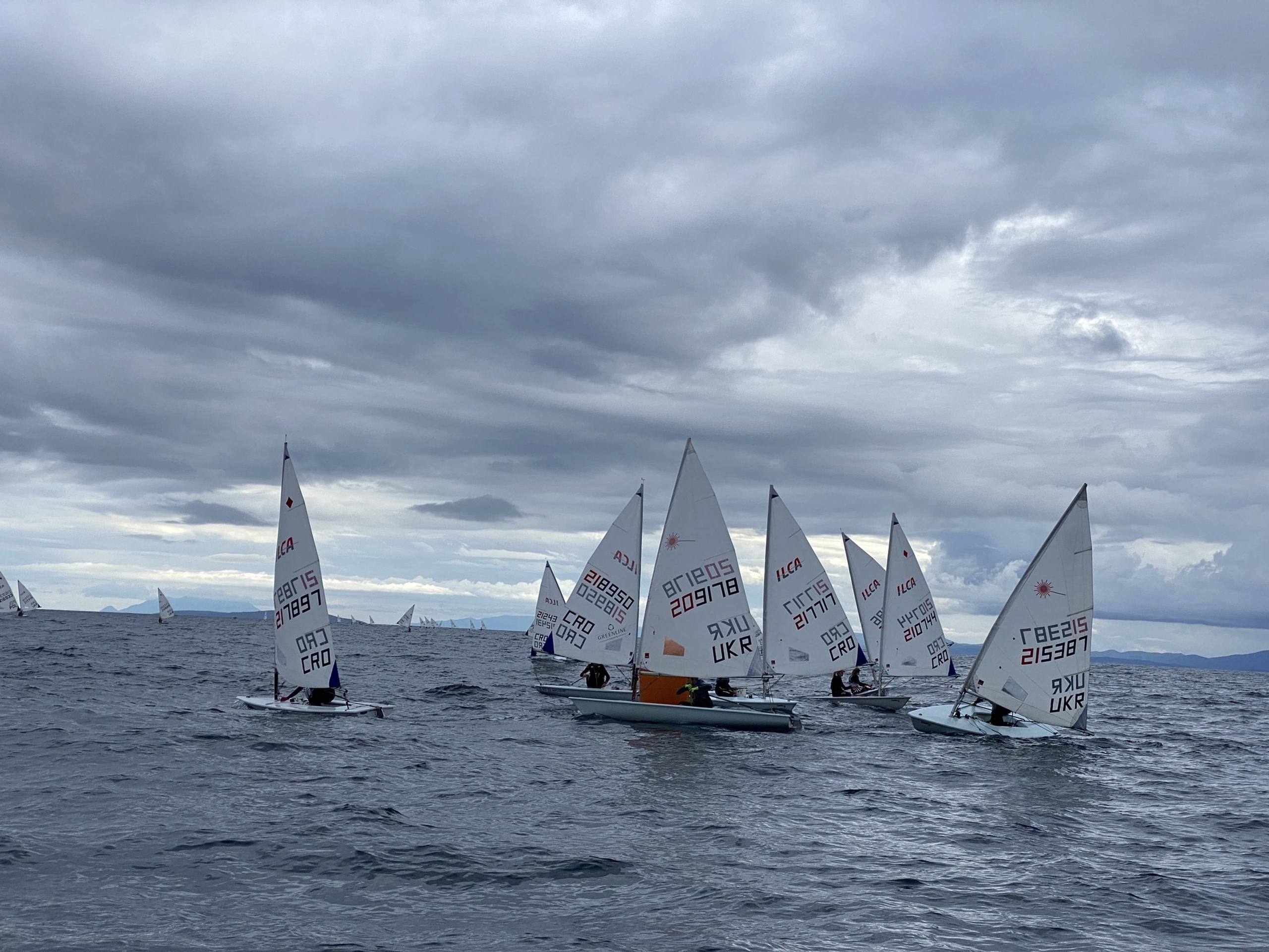 44. Međunarodna novogodišnja regata, Hvar, prosinac 2021. — fotografija 40 od 100