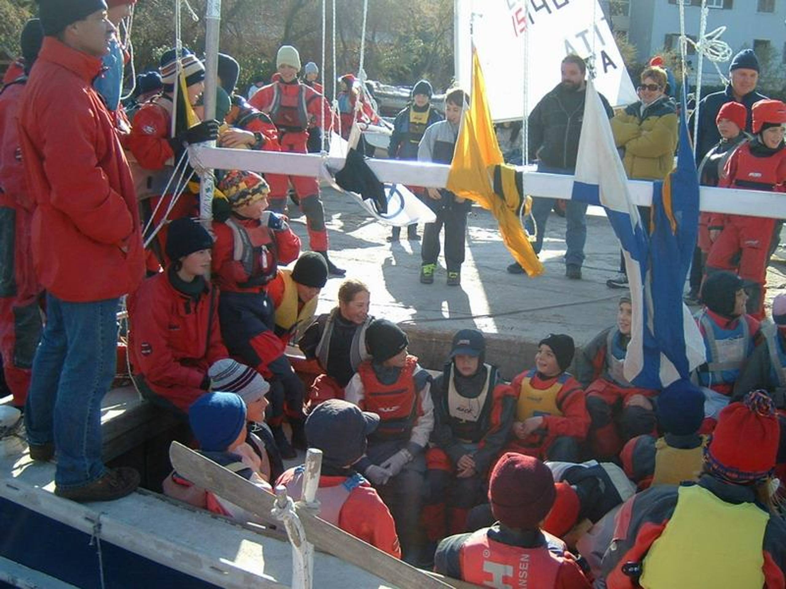 28. Međunarodna novogodišnja regata, Hvar, prosinac 2004. — fotografija 67 od 105