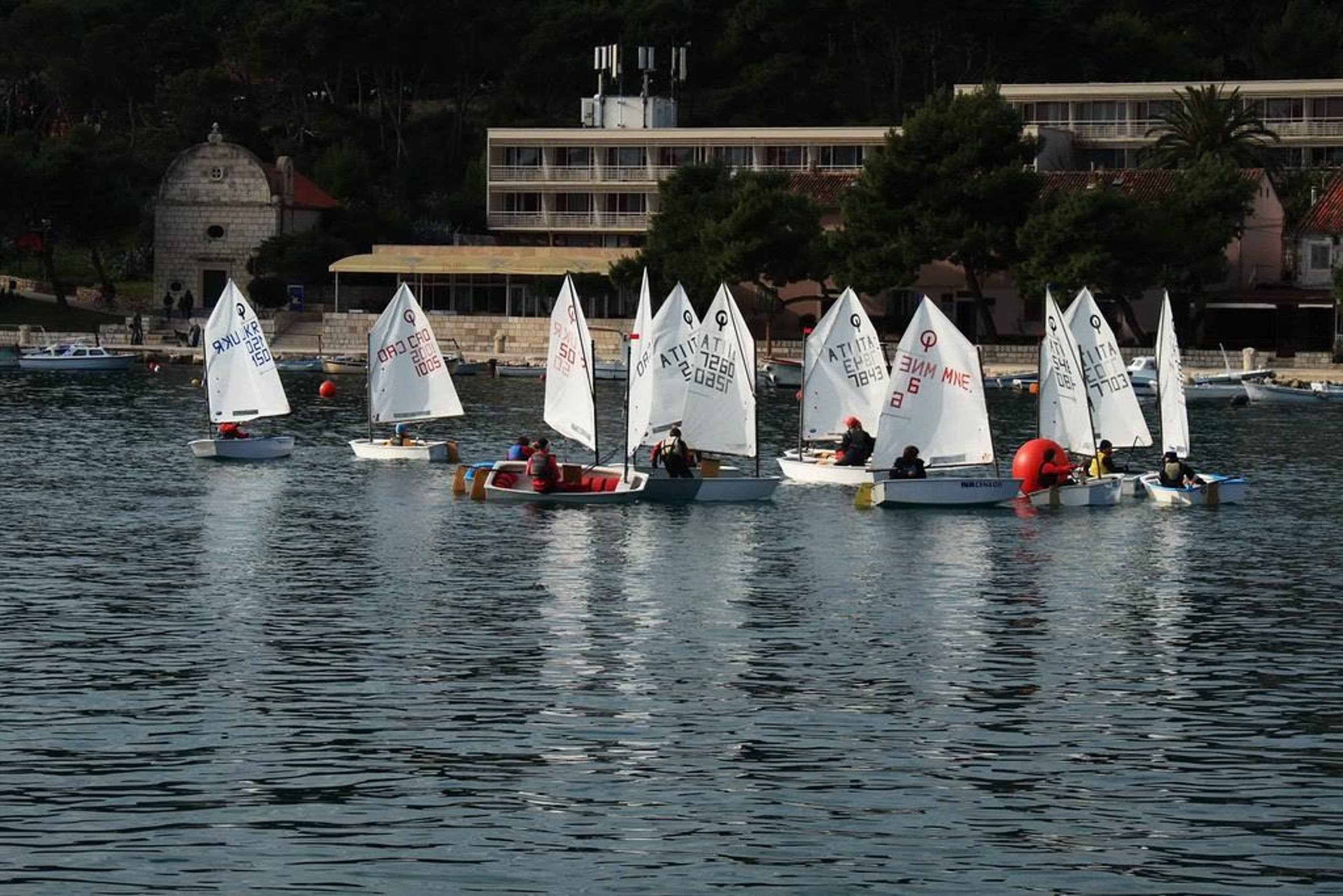 34. Međunarodna novogodišnja regata — Cucin, Hvar, prosinac 2010. — fotografija 67 od 78