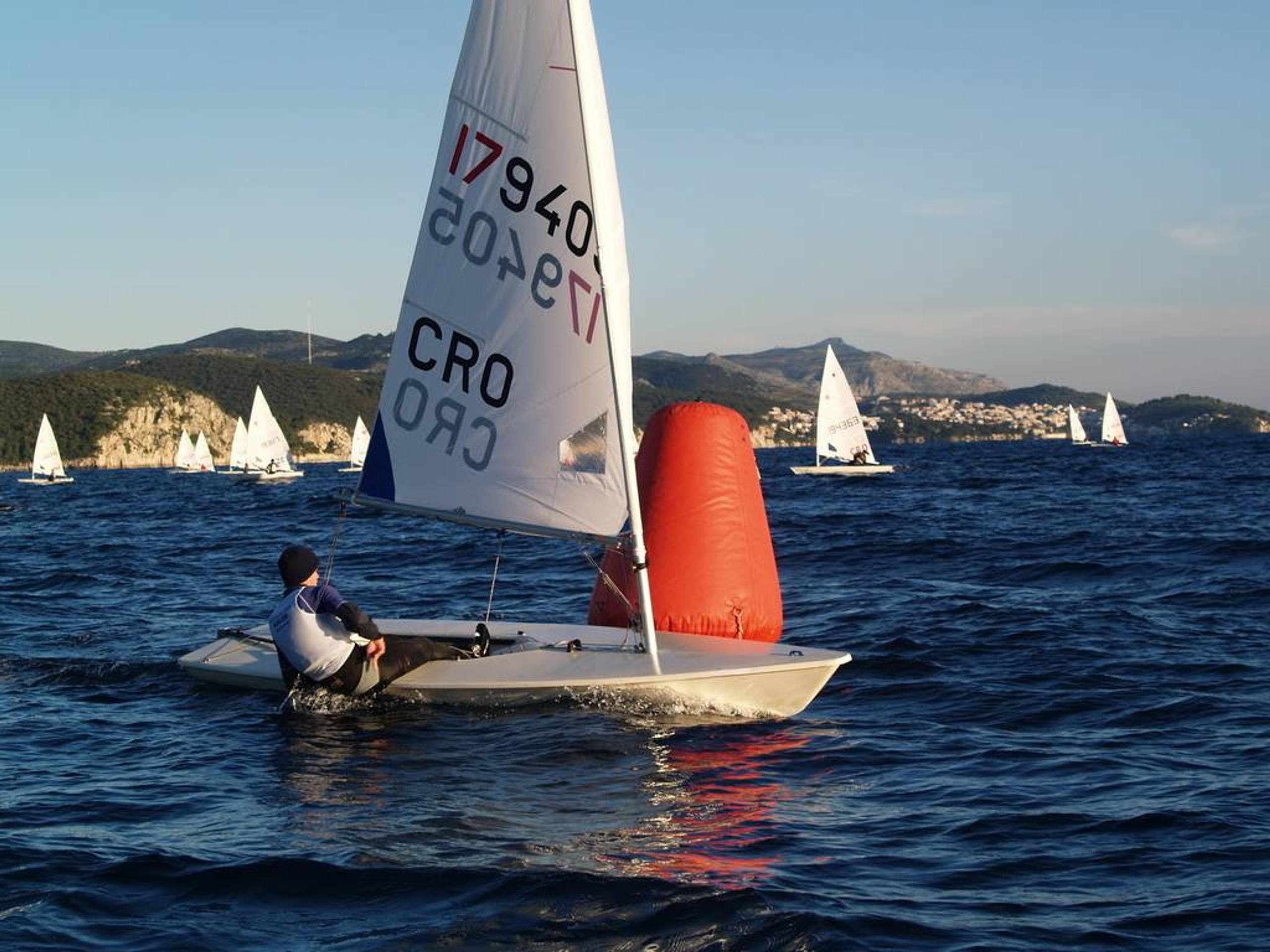 34. Međunarodna novogodišnja regata — K&B, Hvar, prosinac 2010. — fotografija 28 od 50