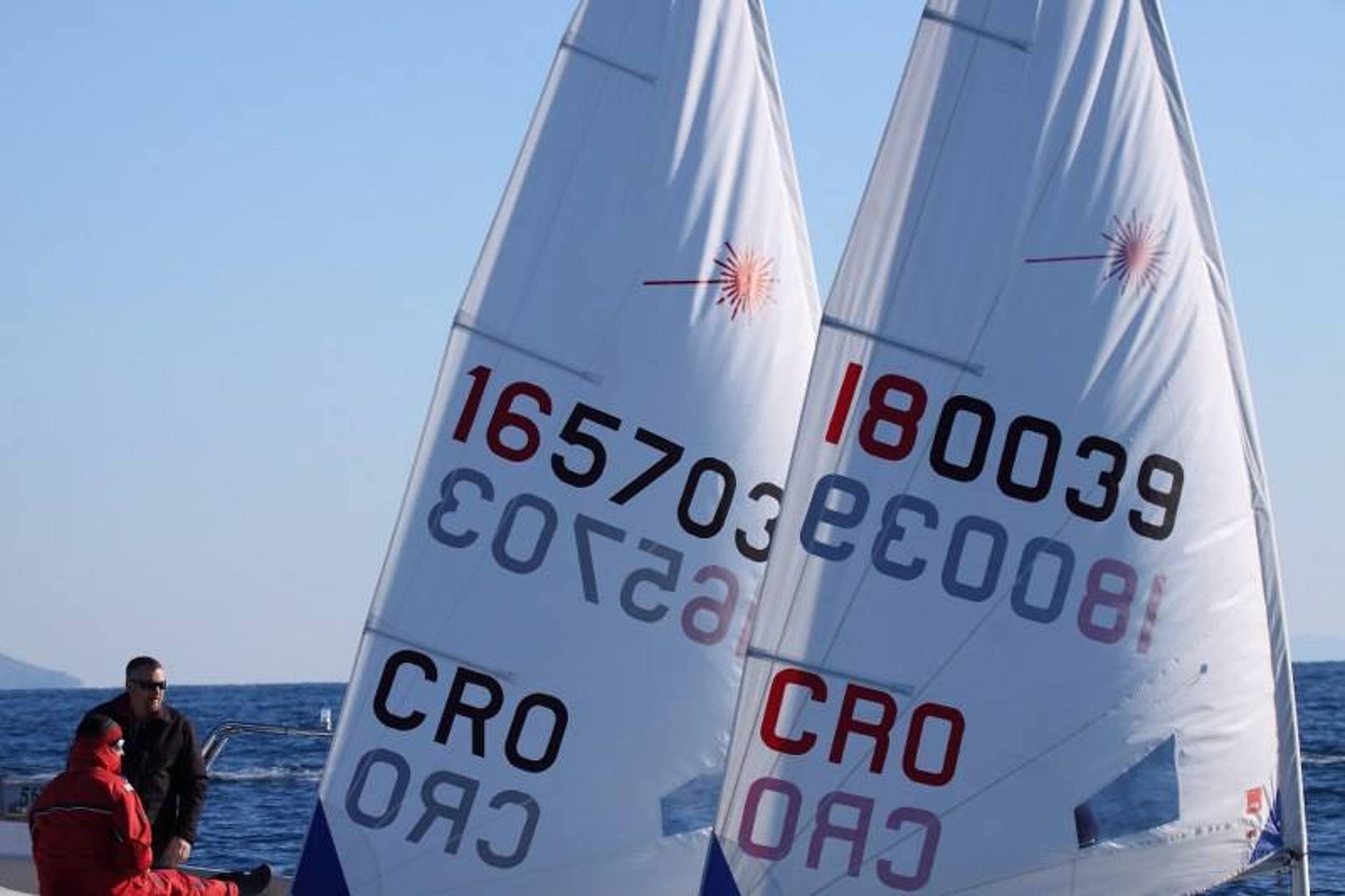 35. Međunarodna novogodišnja regata — FotoFot, Hvar, prosinac 2011. — fotografija 3 od 35
