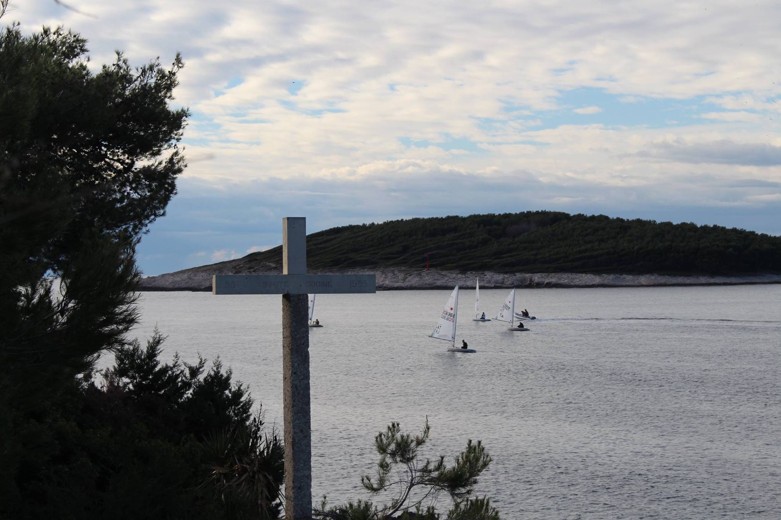 41. Međunarodna novogodišnja regata, Hvar, prosinac 2017. — fotografija 81 od 100