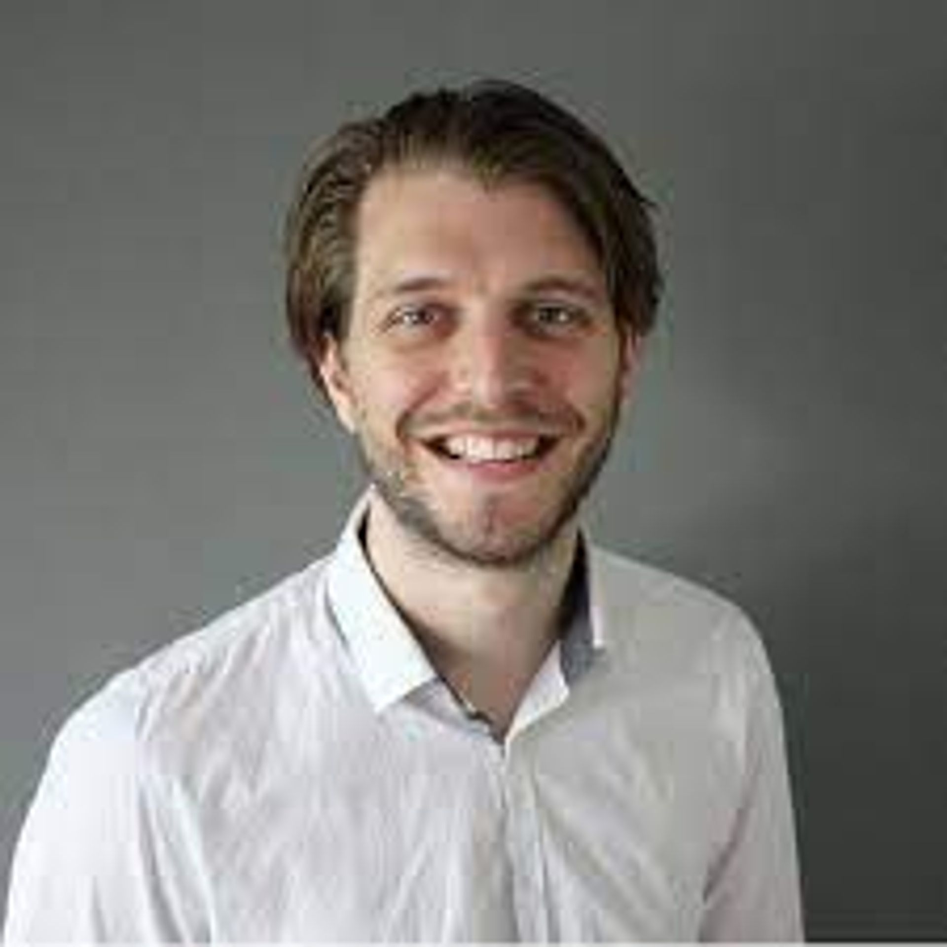 Portrait image of Tijmen Overman.