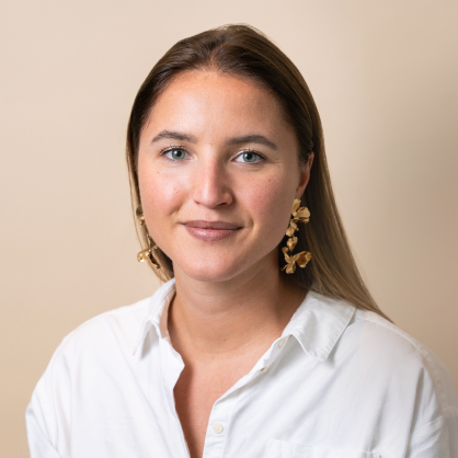 Portrait image of Annabelle Frohn.