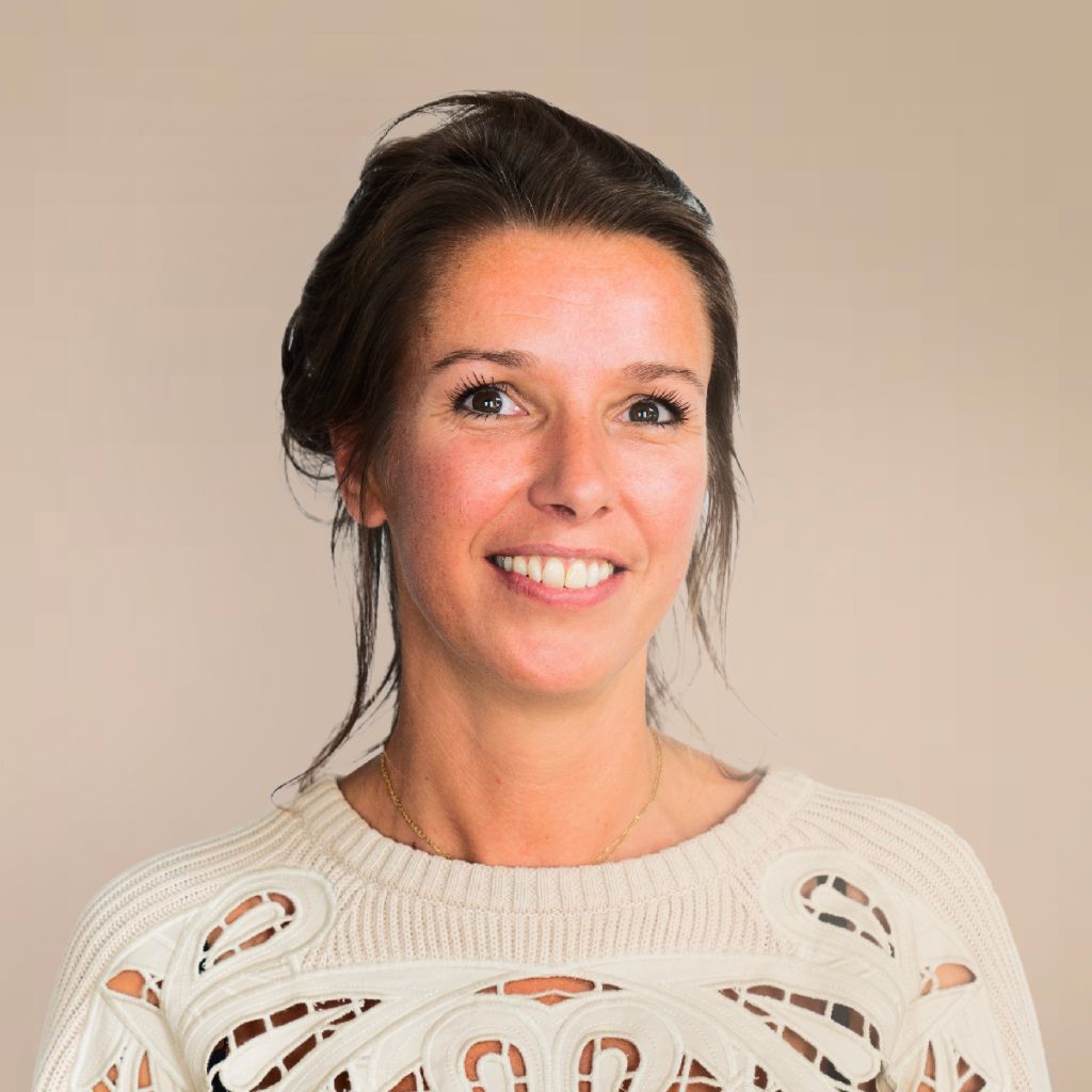 Portrait image of Melissa Klunder.