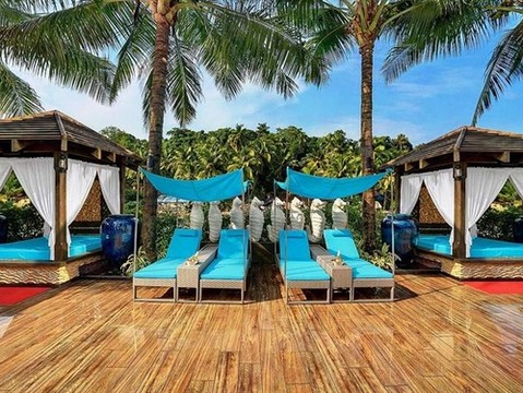 Mayfair Hideaway Resort