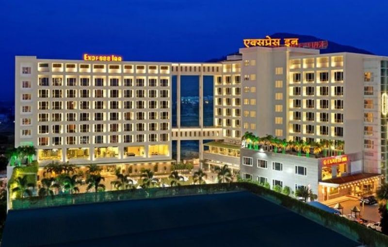 Express Inn Luxury Hotel