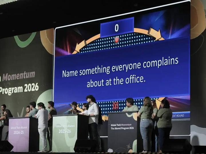Office feud — photo 3