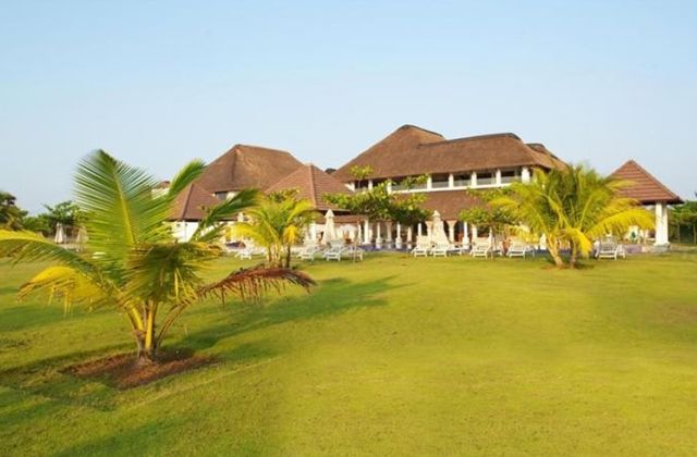 Le Pondy Beach & Lake Resort