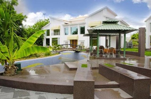 Lahari Resort