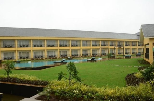 Trpoical Retreat