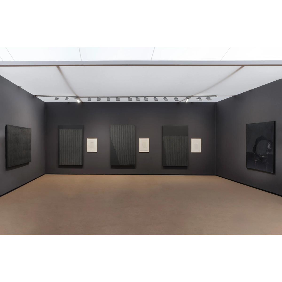 Johyun Gallery's Park Seo-Bo retrospective booth at Frieze Masters 2025.