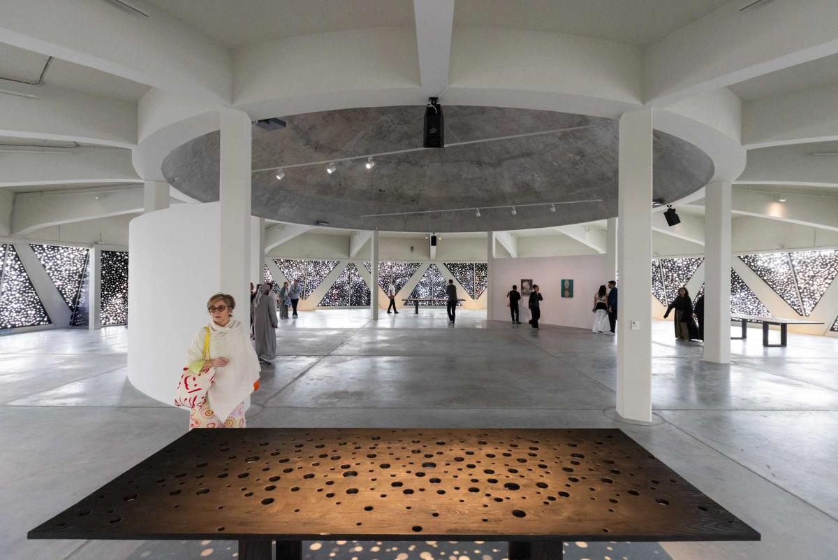 "The Flying Saucer" by Daniel Boyd for Sharjah Biennial 16: to carry