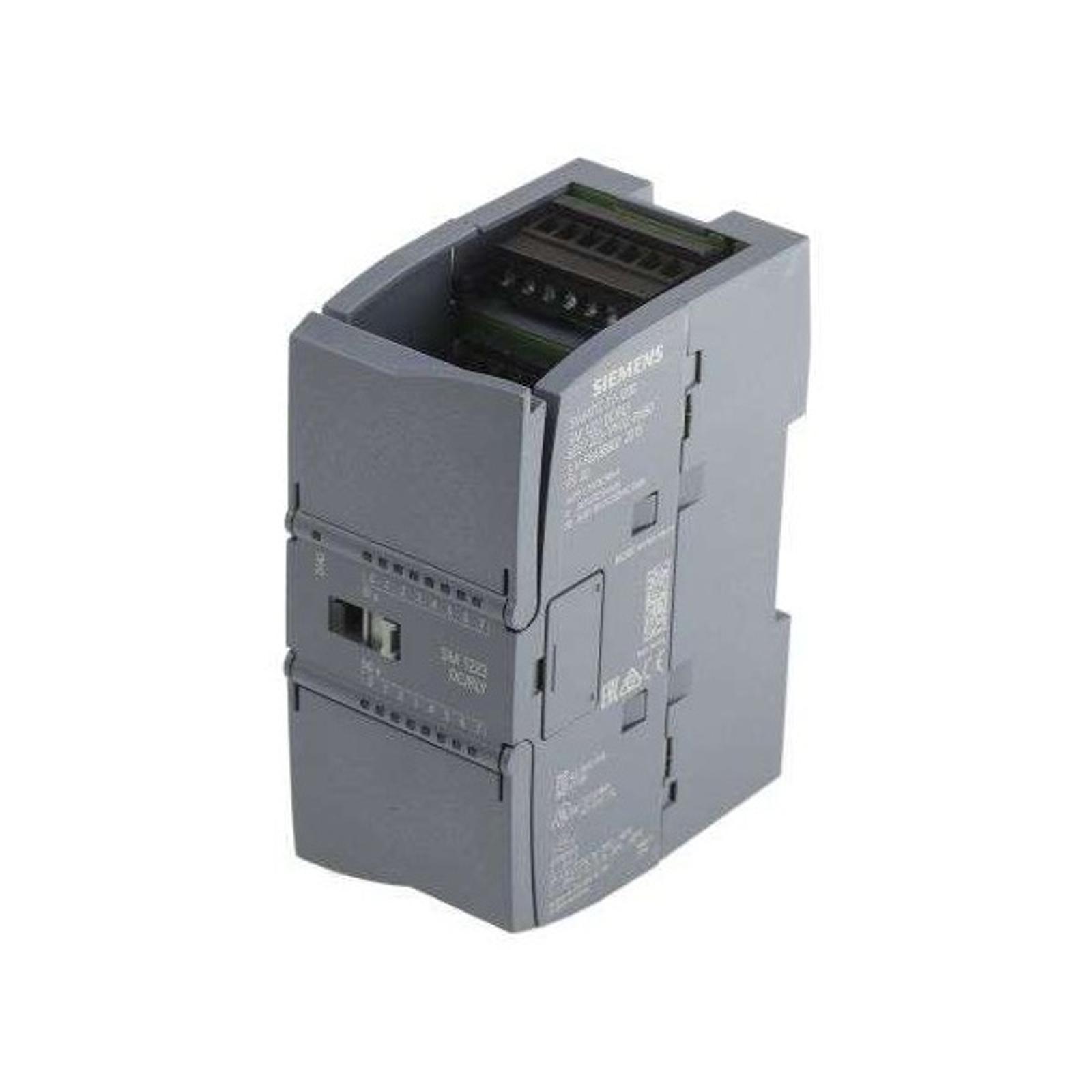Siemens SIMATIC S7-1200 SM 1223 digital input and relay output module 6ES7223-1PH32-0XB0 front view
