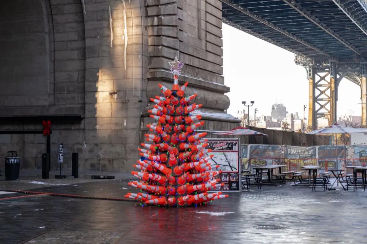 DUMBO Holiday Tree Lighting