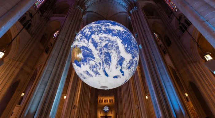 Gaia Kunst Installation