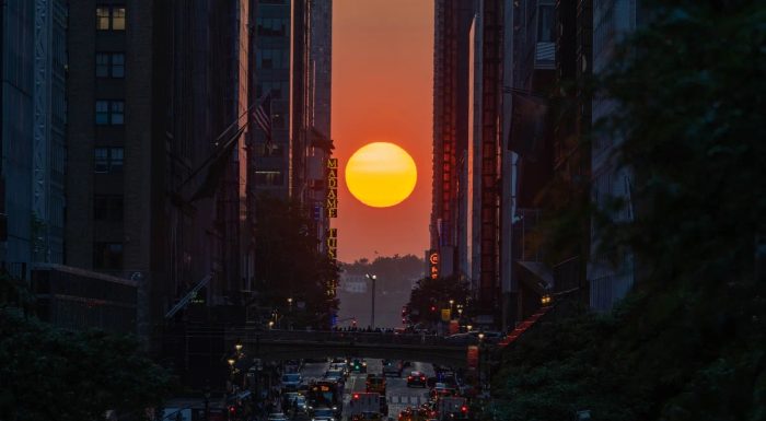 Manhattanhenge sunset on 42nd Street