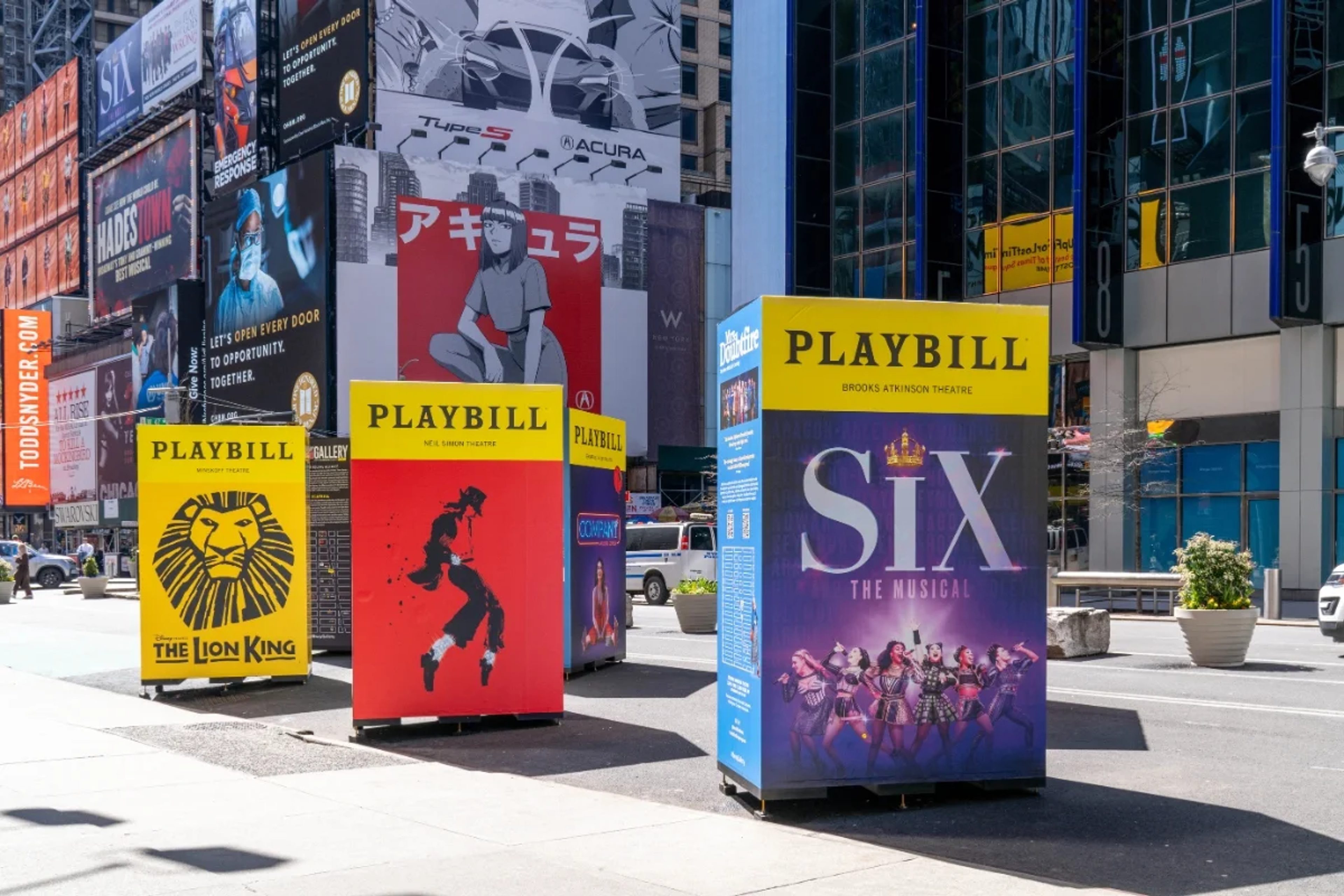 Übergroße Broadway Playbills auf dem Times Square