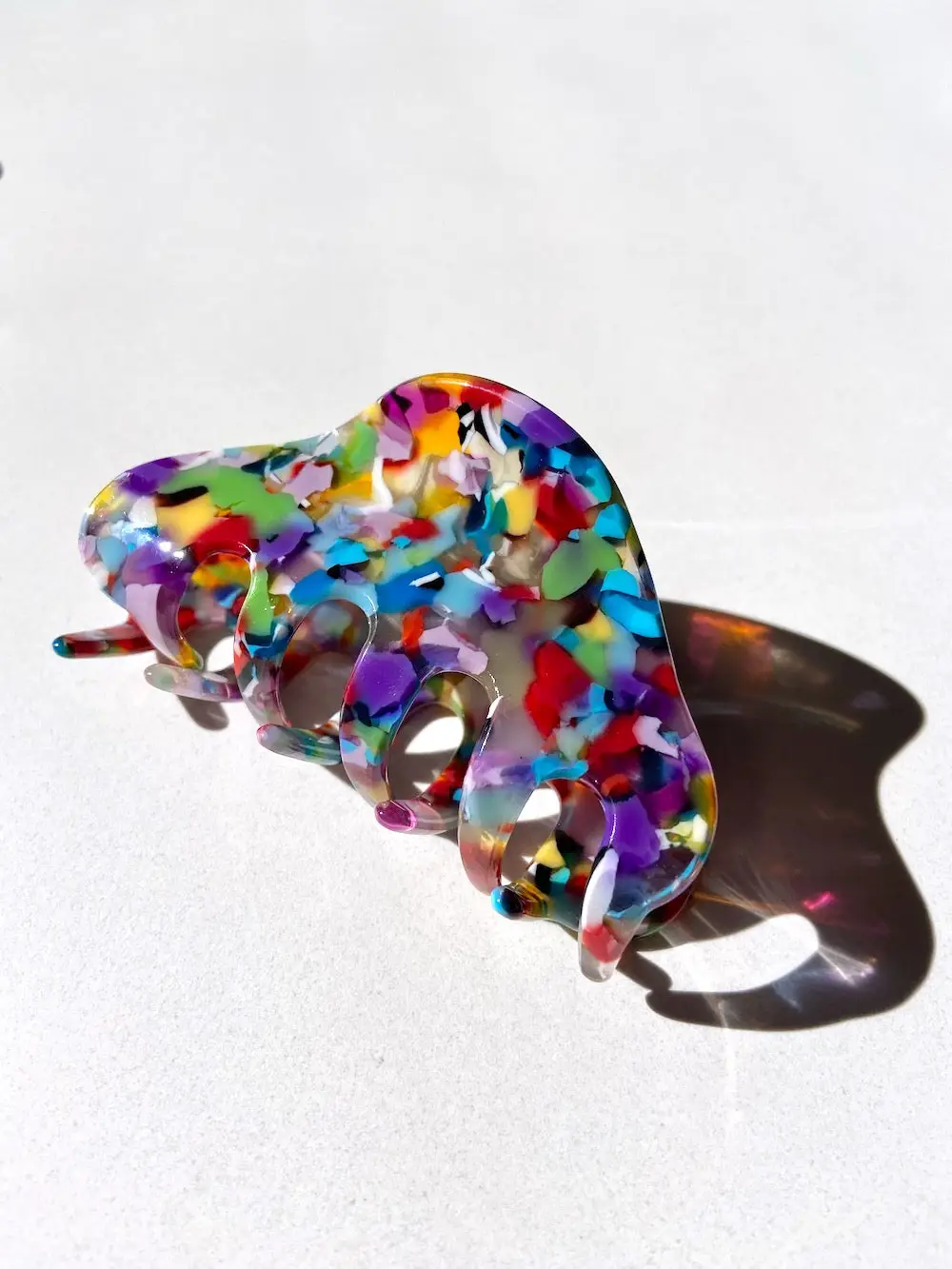 Product Image for Curved Big Claw Clip, Rainbow Confetti