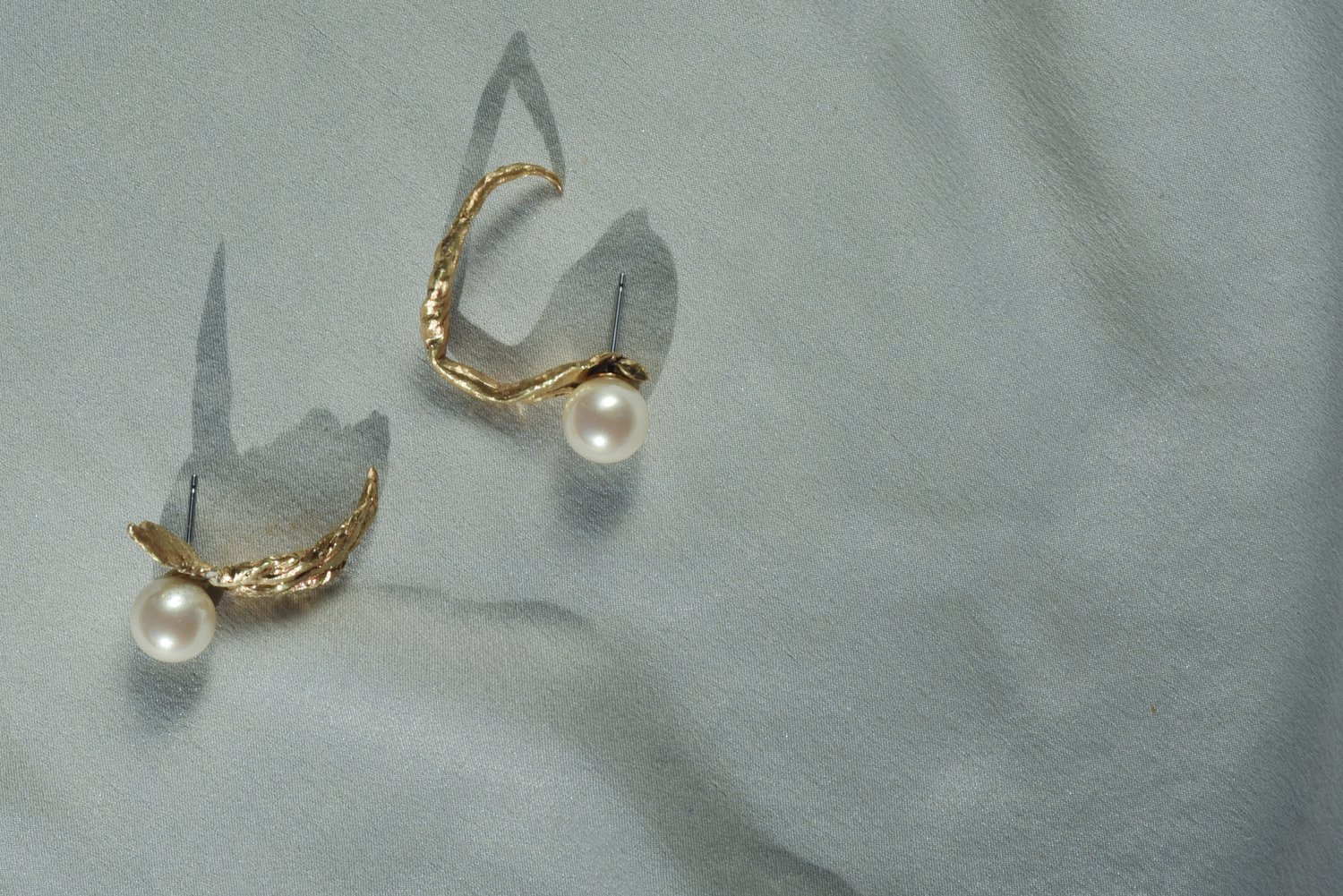 Product Image for The Ocean Returns Pearl Earrings