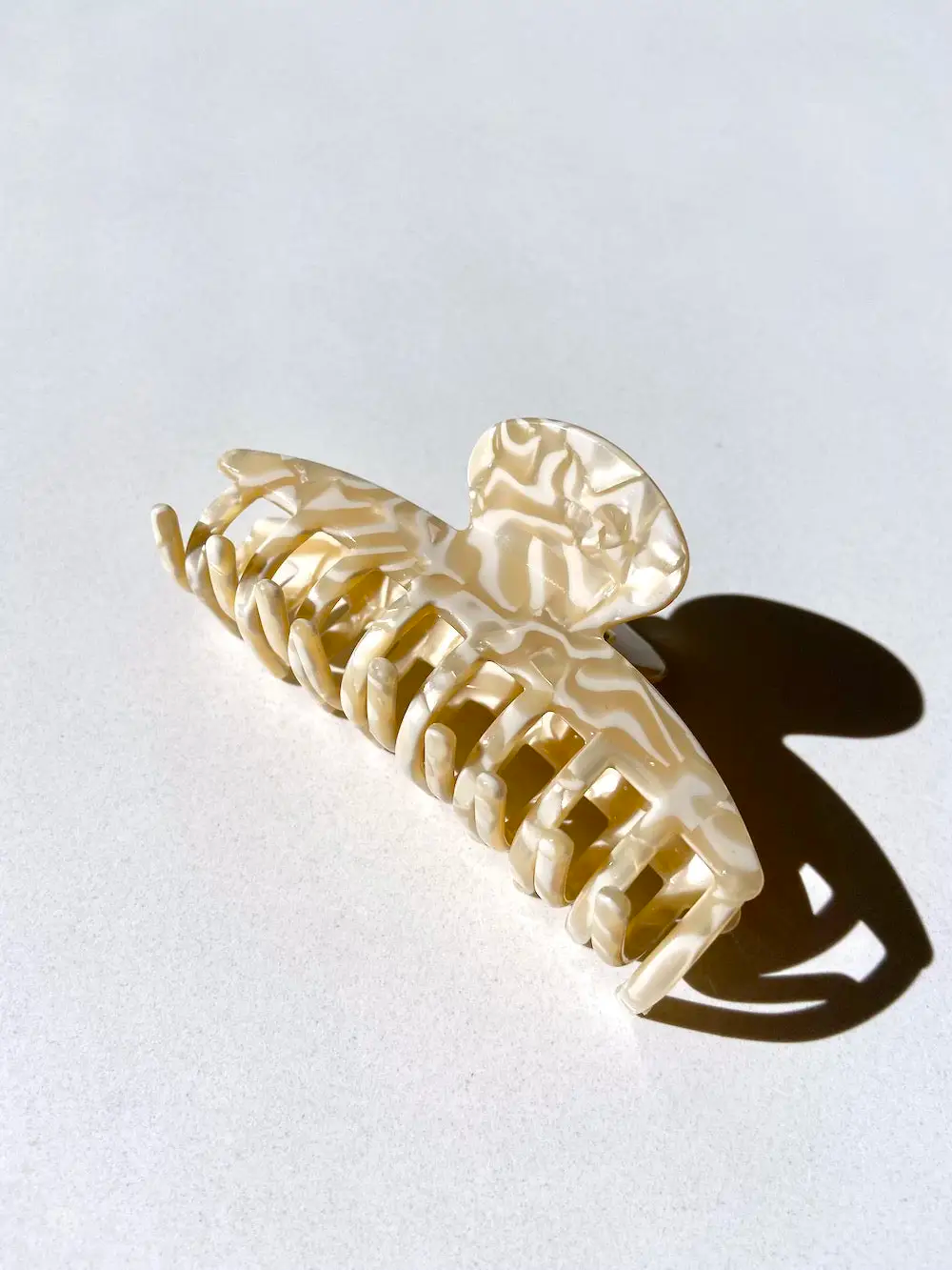 Product Image for Blonde Swirl Hair Claw Clip
