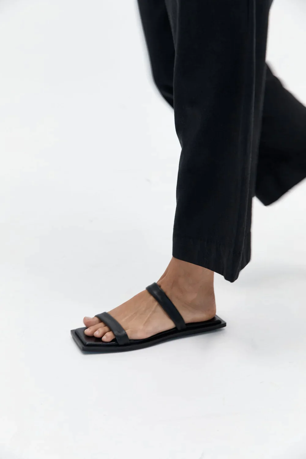 Product Image for Minimal Two Strap Slide,  Black