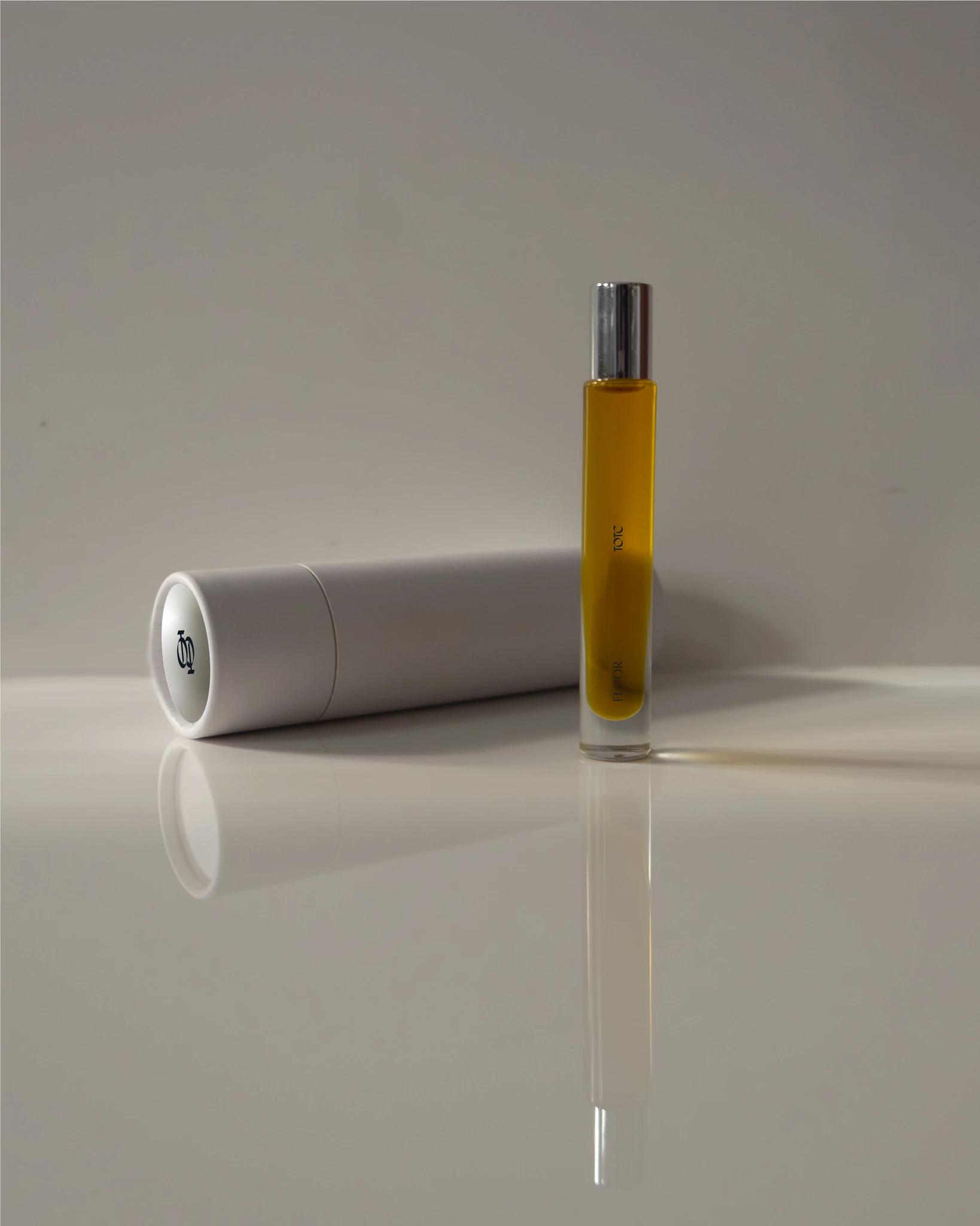Product Image for Fluor Pocket Perfume Roller
